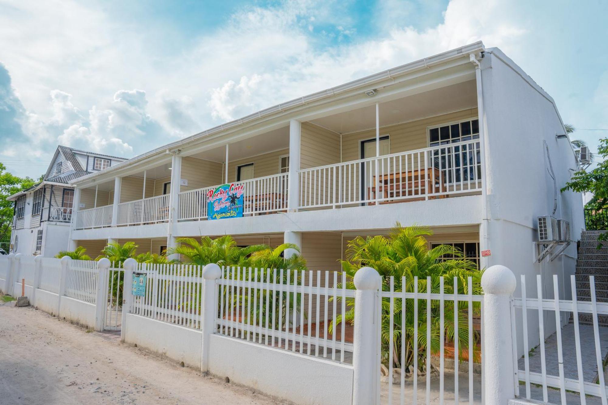 Apartamento con balcón