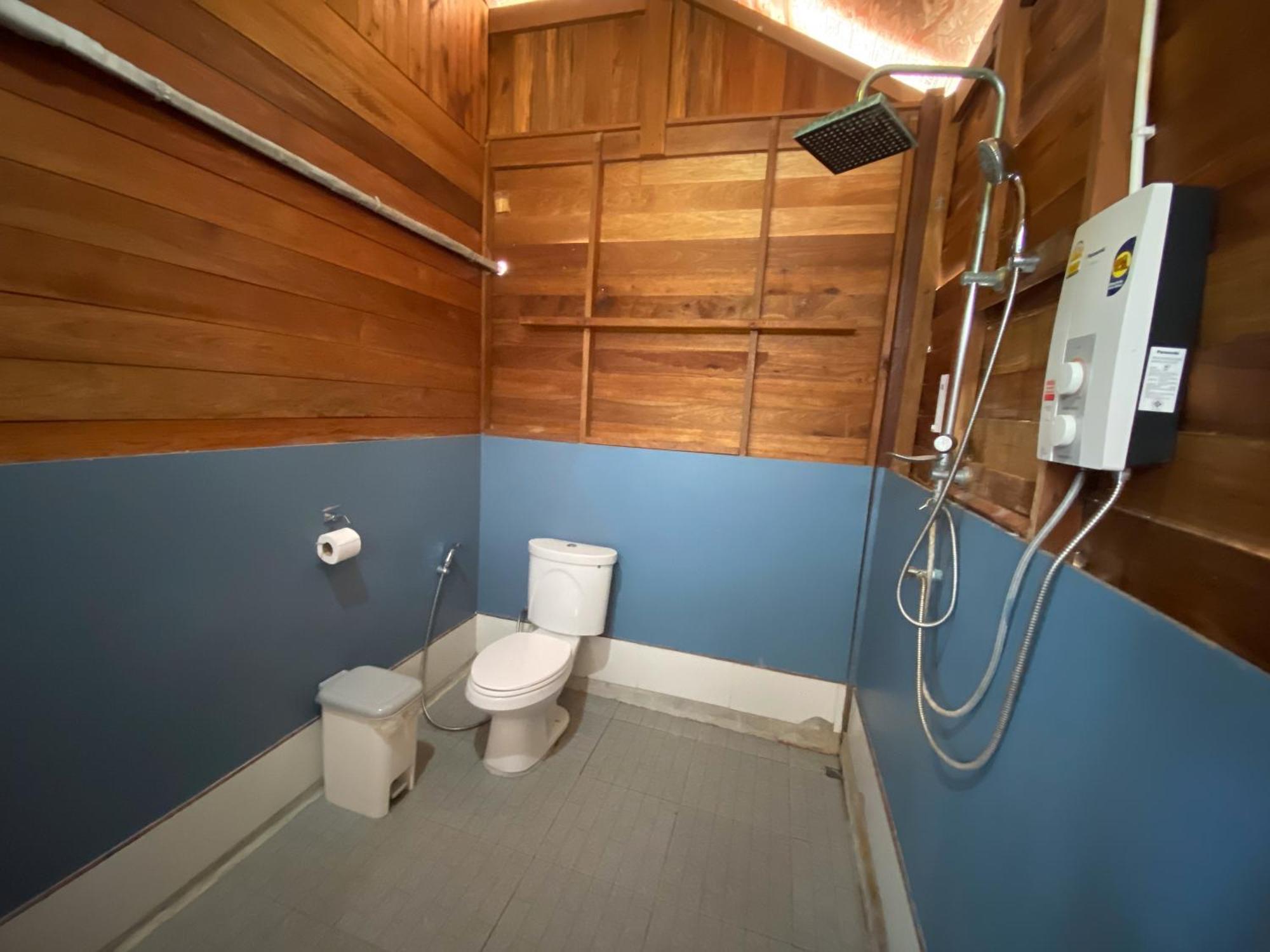 Beachfront Premium Bungalow,1548100564:JPEG