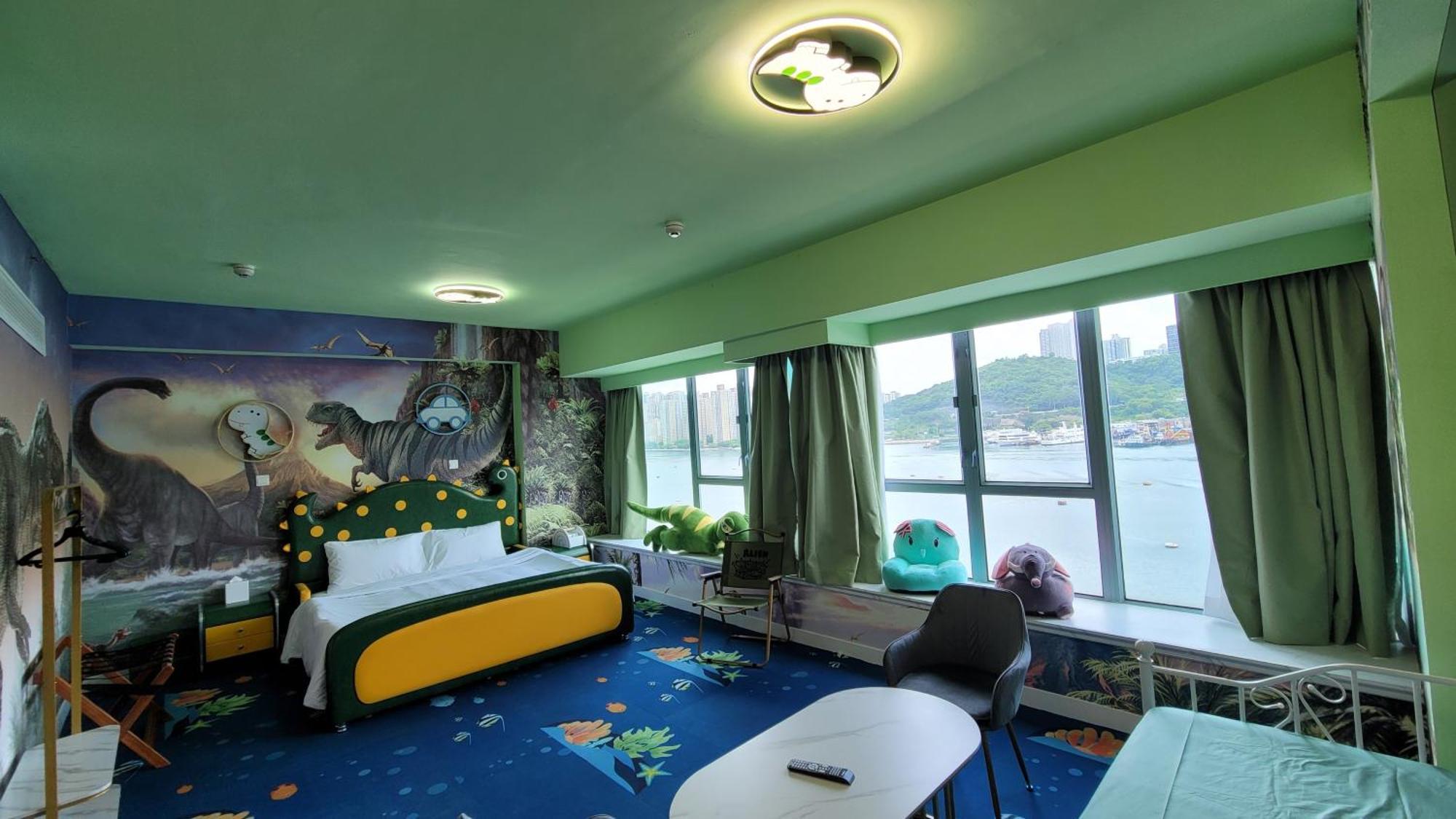 Theme Seaview Suite