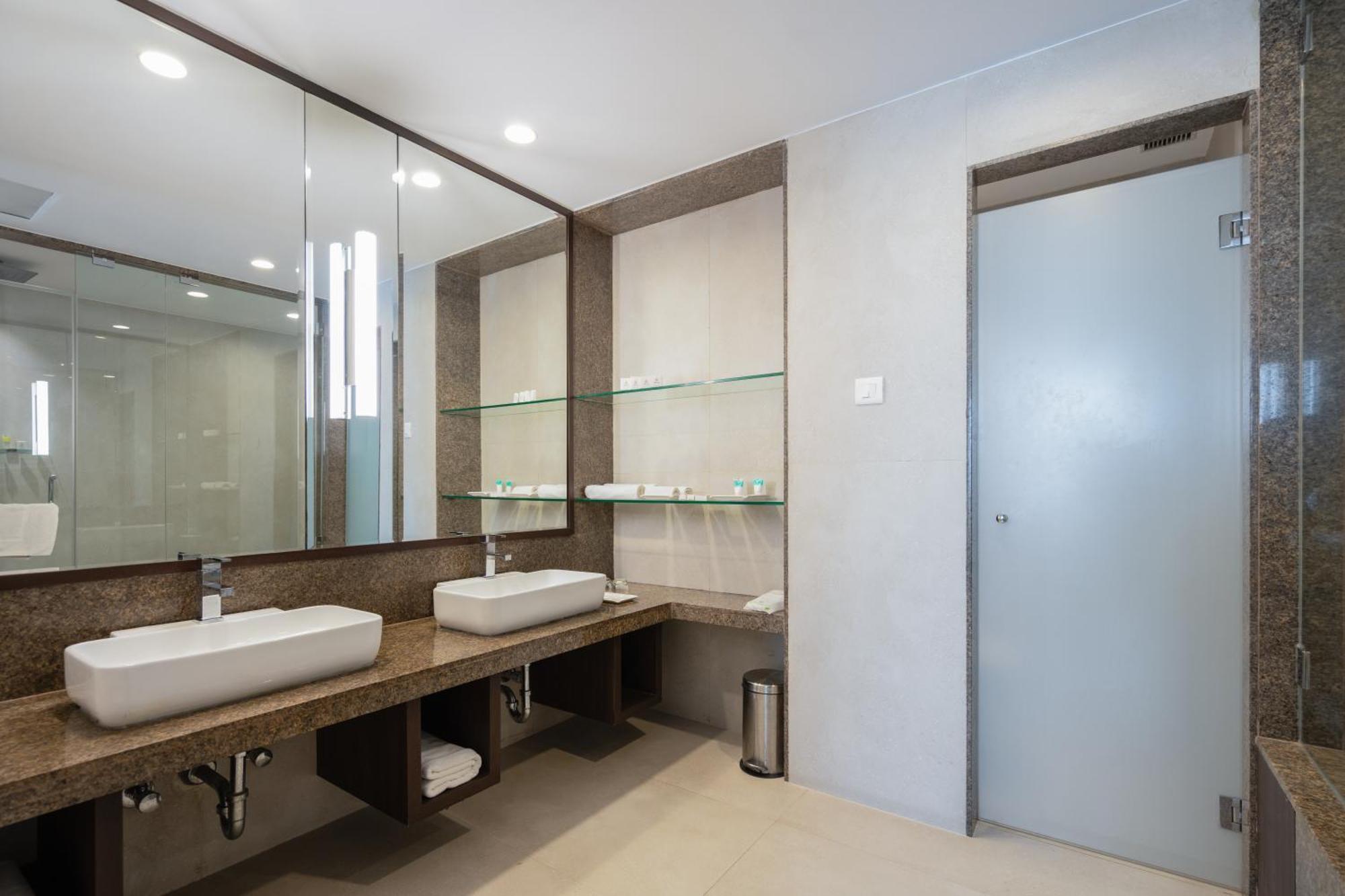 Premium Regal suite