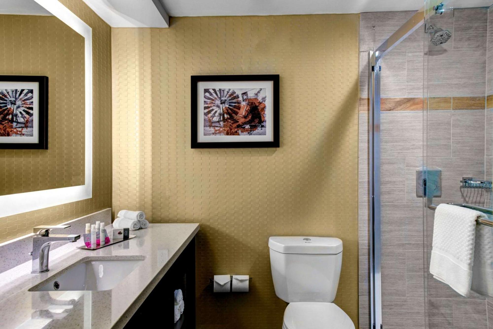 King Room,1549337914:JPEG