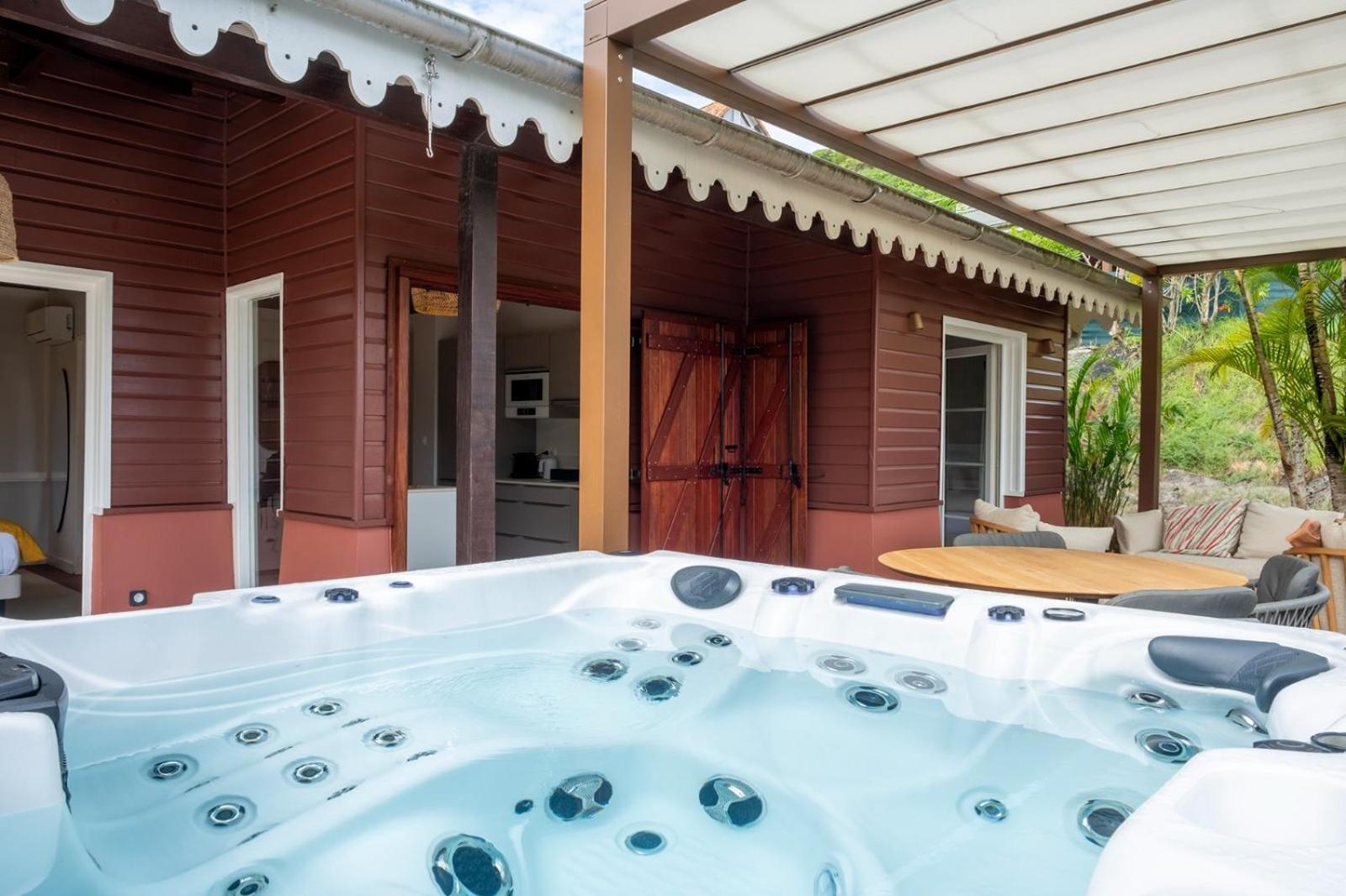 Villa Grand Luxe 2 Chambres avec Jacuzzi Privatif