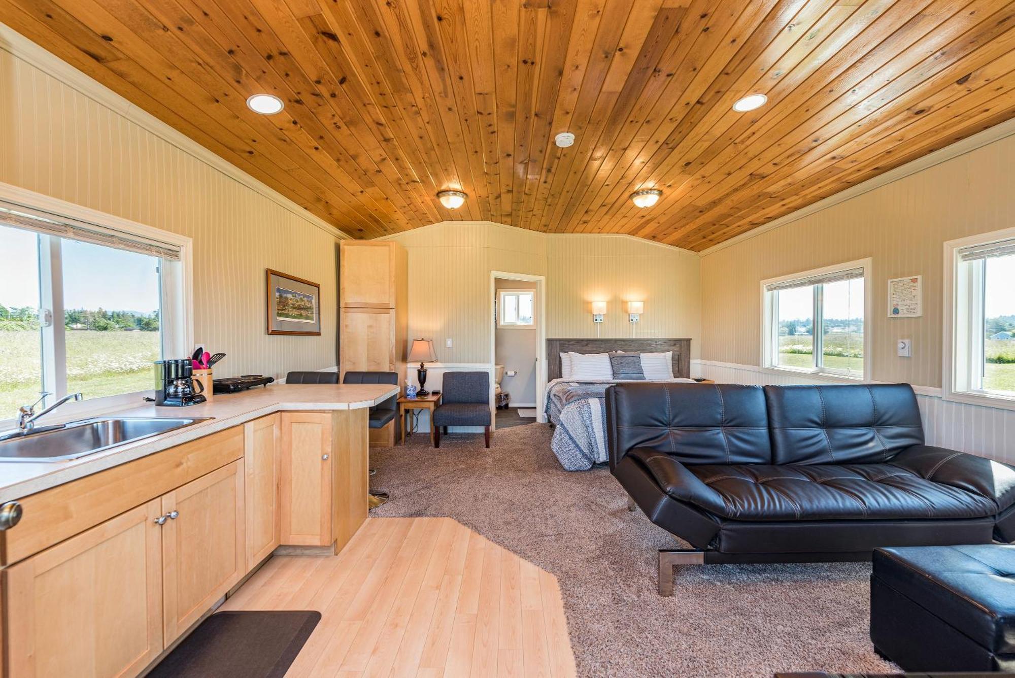 Deluxe Bungalow