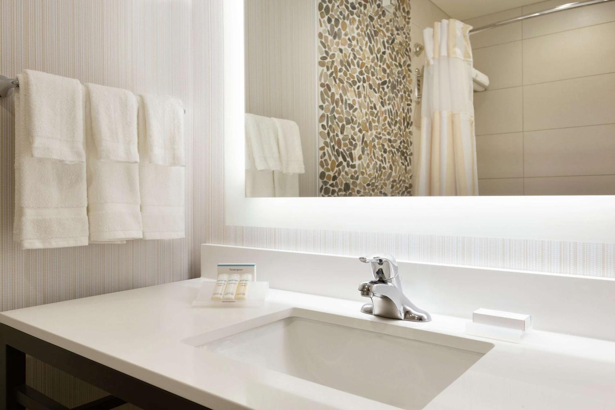 Premium Queen Room Two Queen Beds