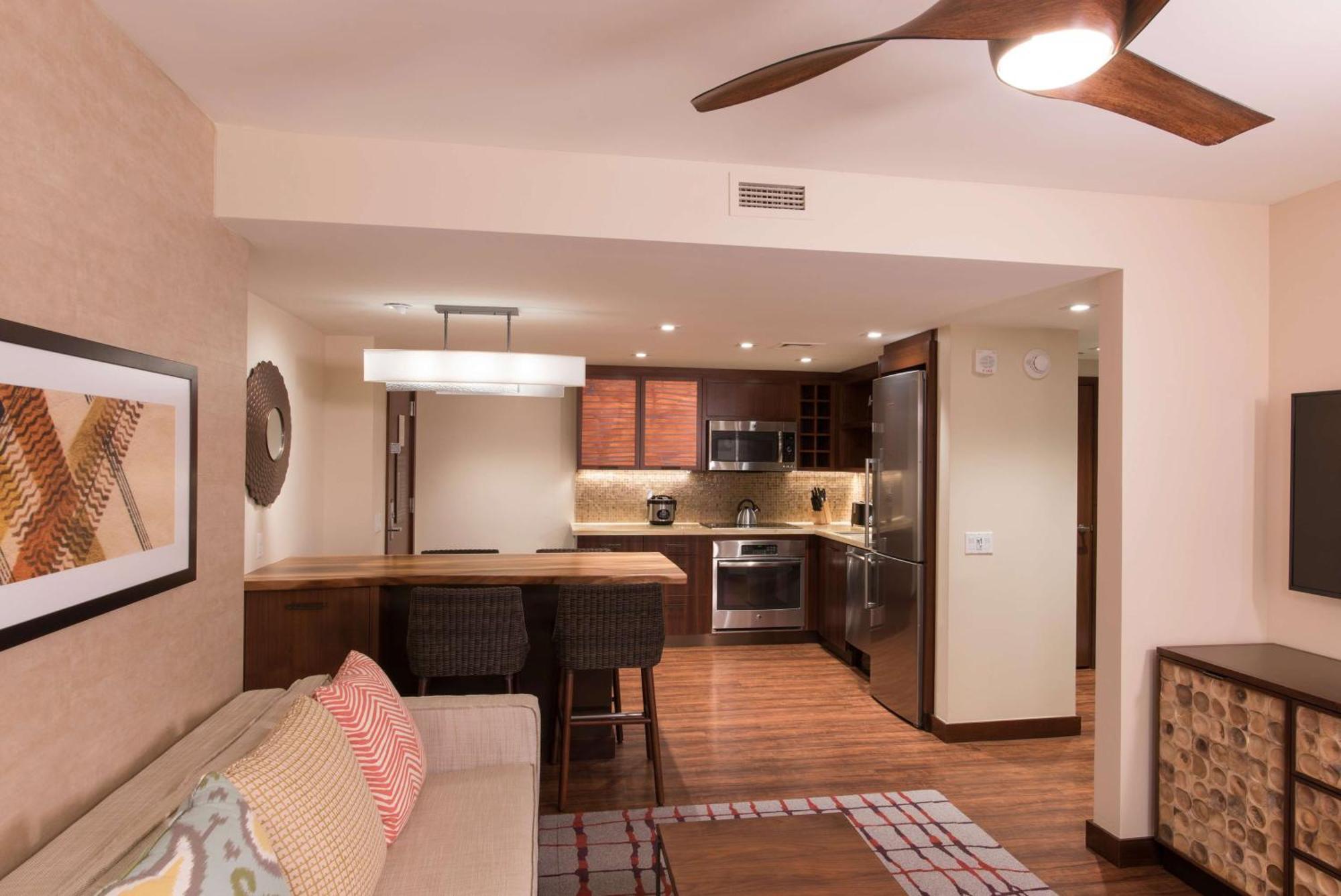 One-Bedroom Suite Two Double Beds Resort View