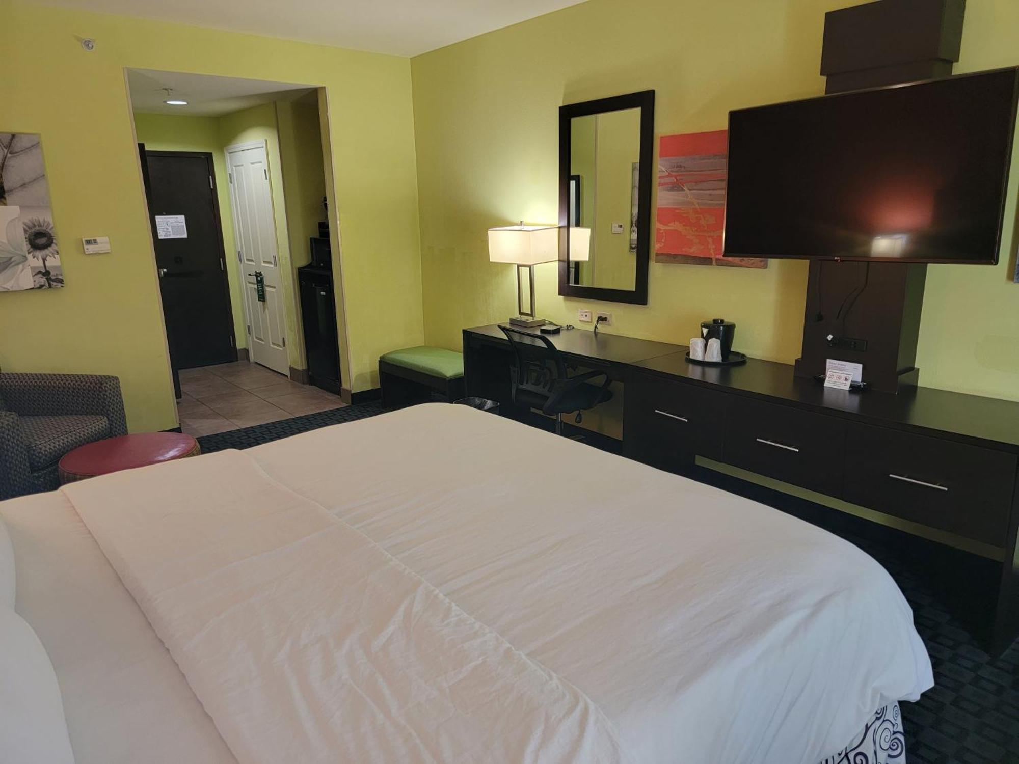 Standard King Room