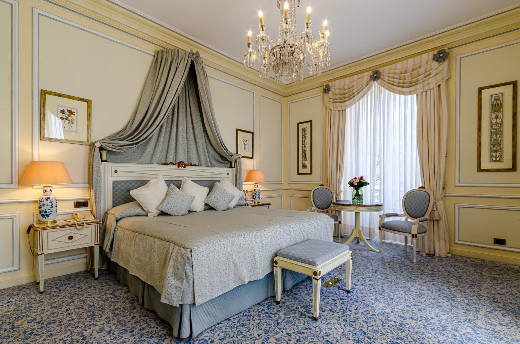 Palace Deluxe Room