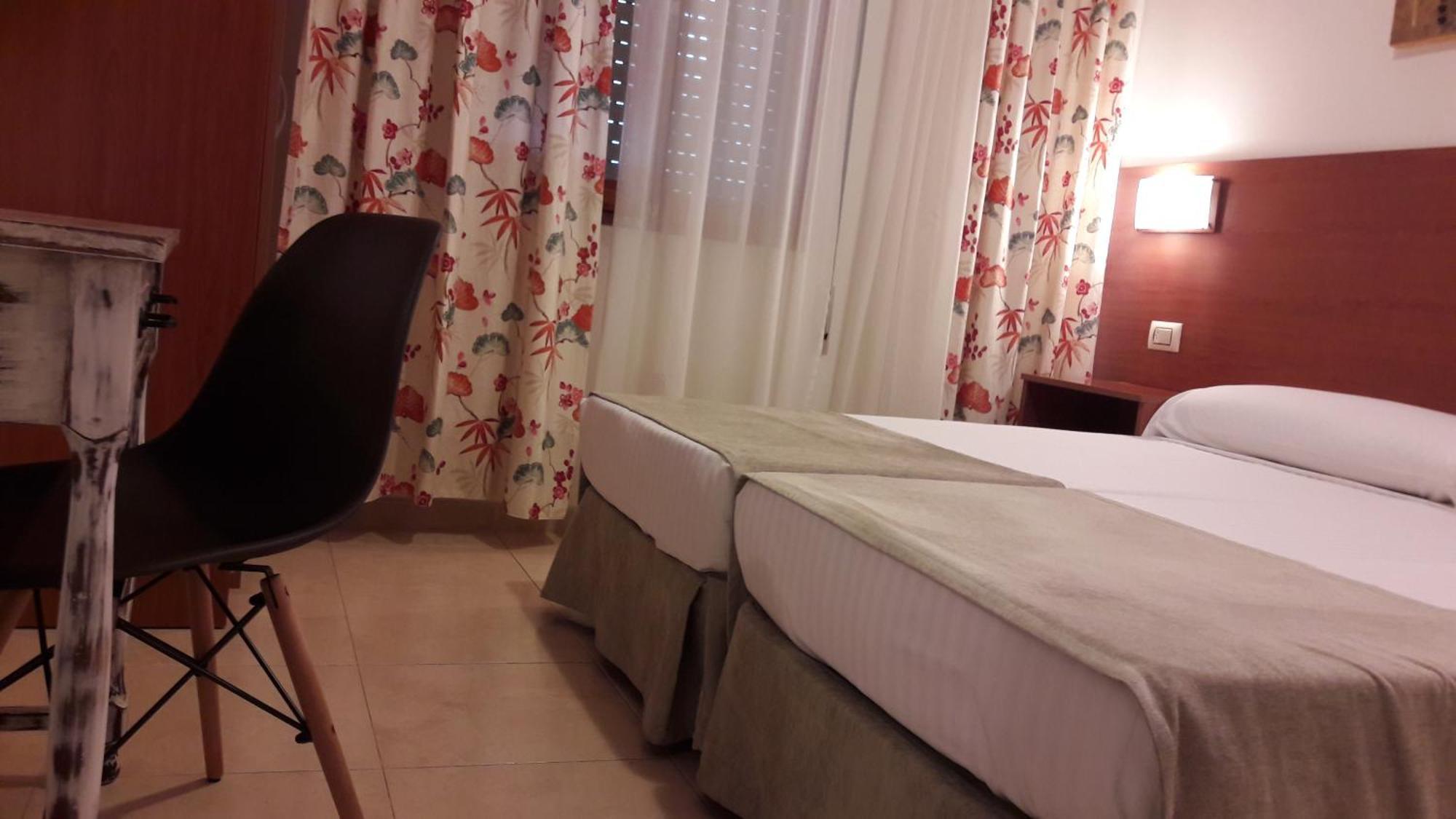 Economy Twin Room