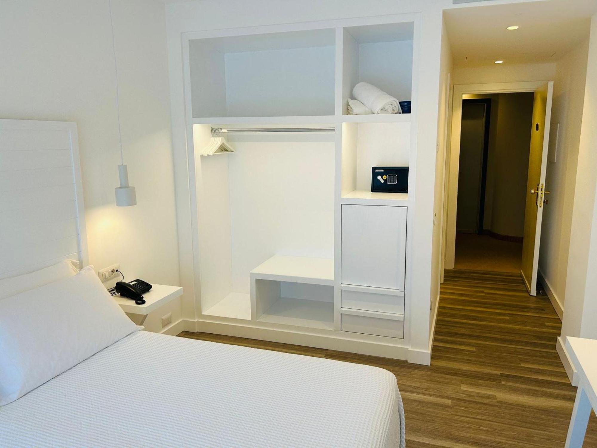 Deluxe Tweepersoonskamer met 1 of 2 Bedden en Uitzicht op Zee