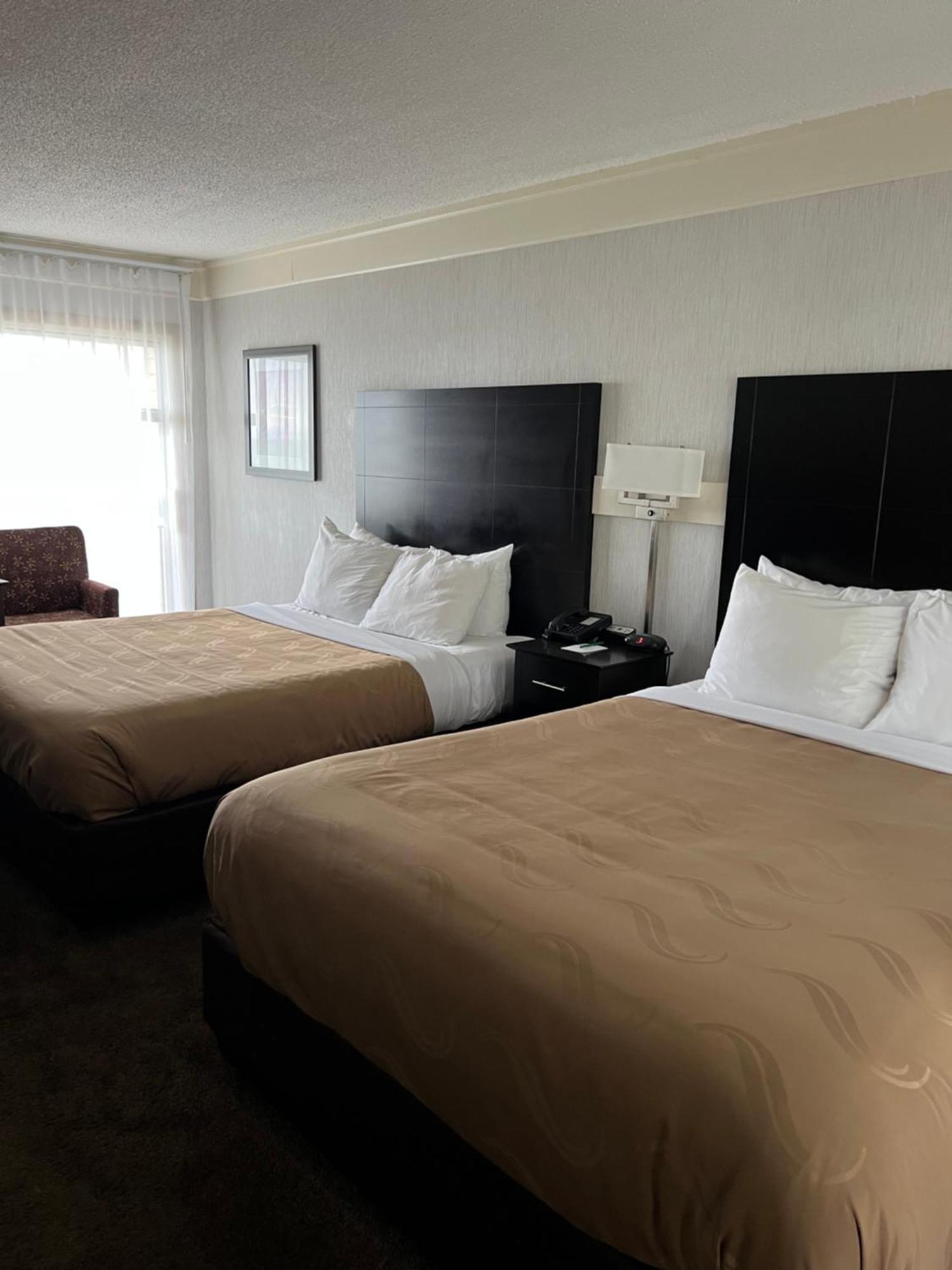 Family Room Two Queen Beds One Single Bed Non Smoking