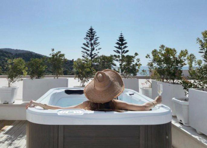 Suite Private Pool,1555521982:JPEG