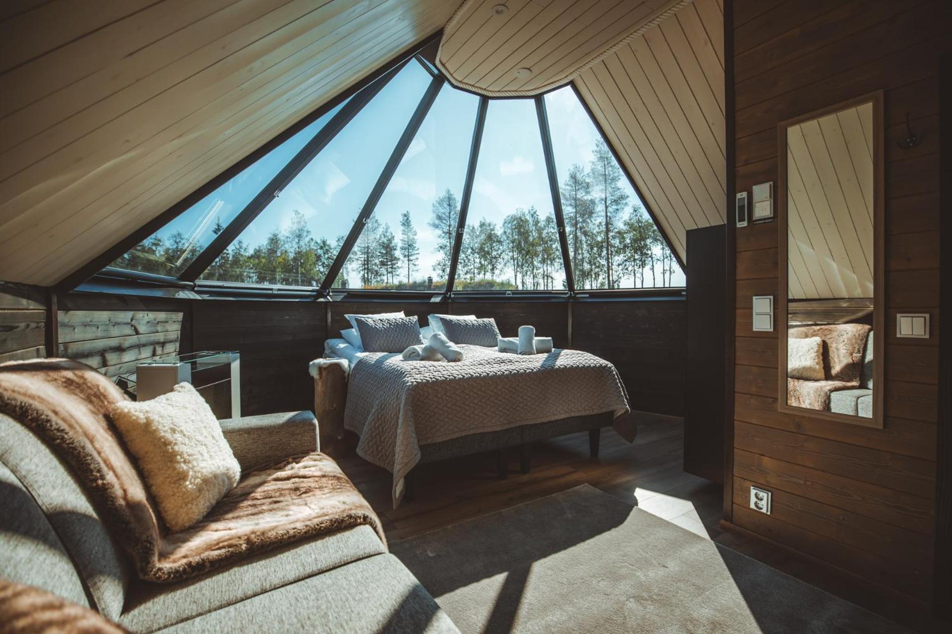 Aurora Cabin Queen