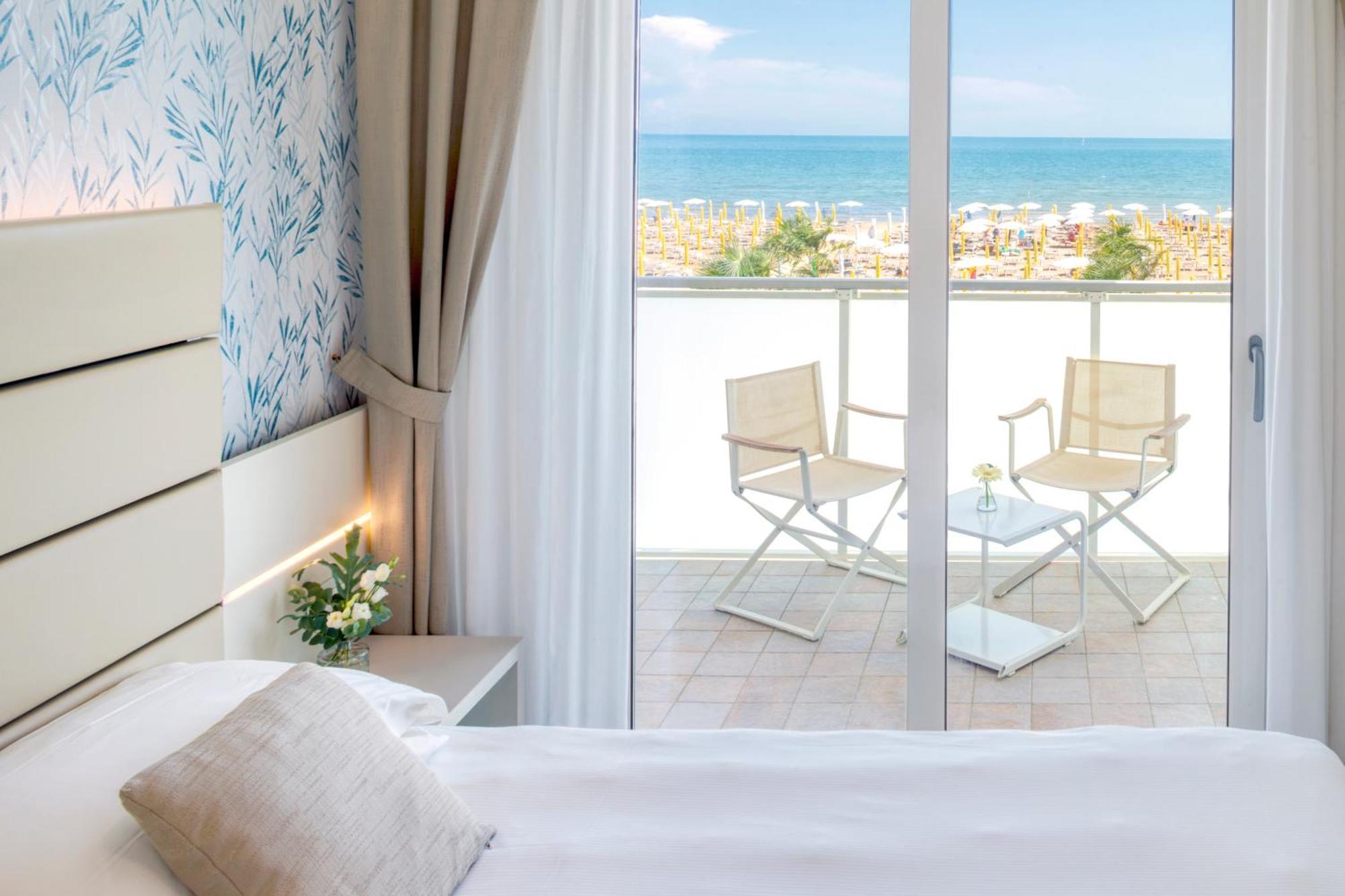 Superior Double or Twin Room Sea View
