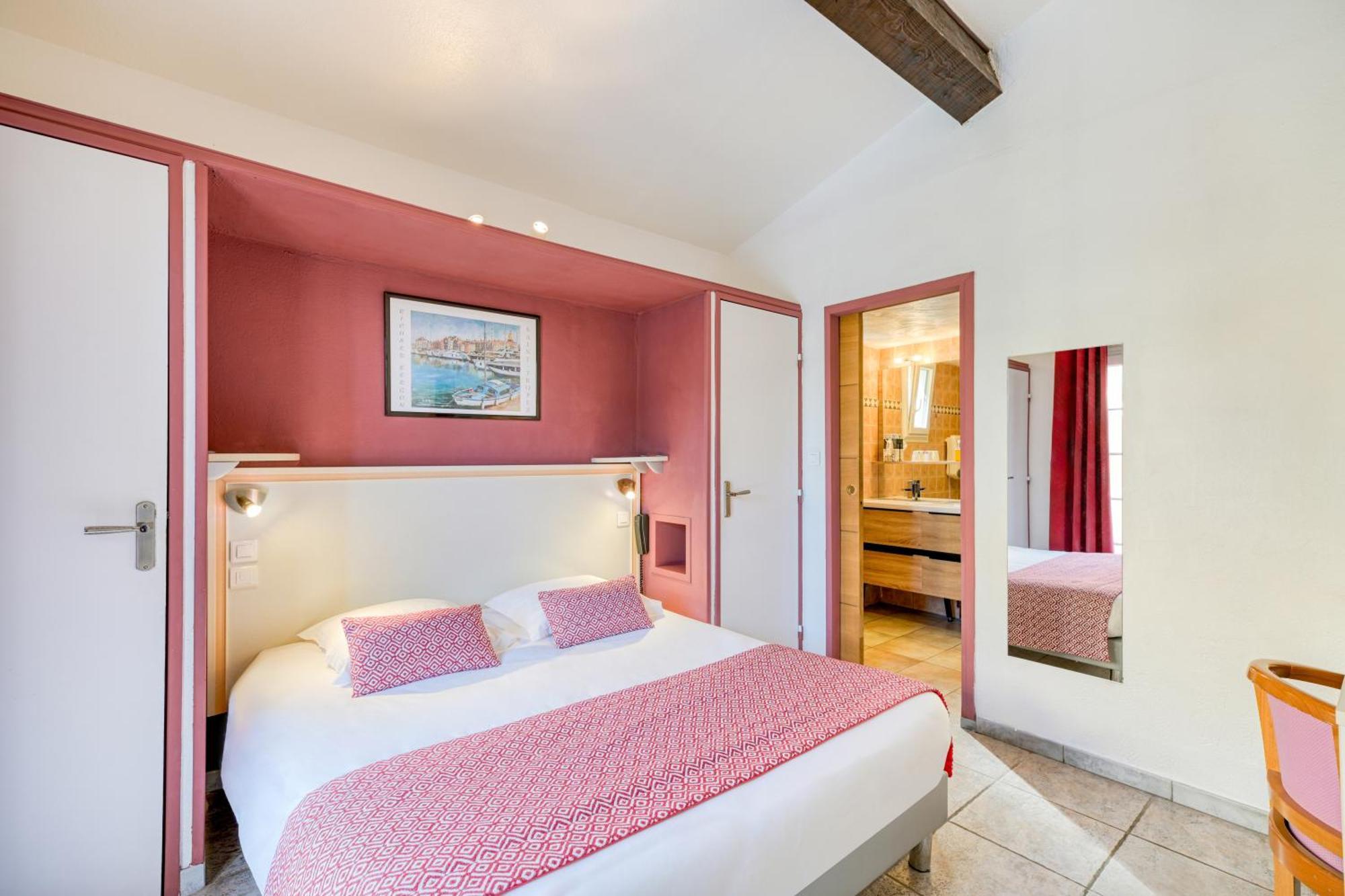 Standard Doppelzimmer - Terrasse mit Gartenblick