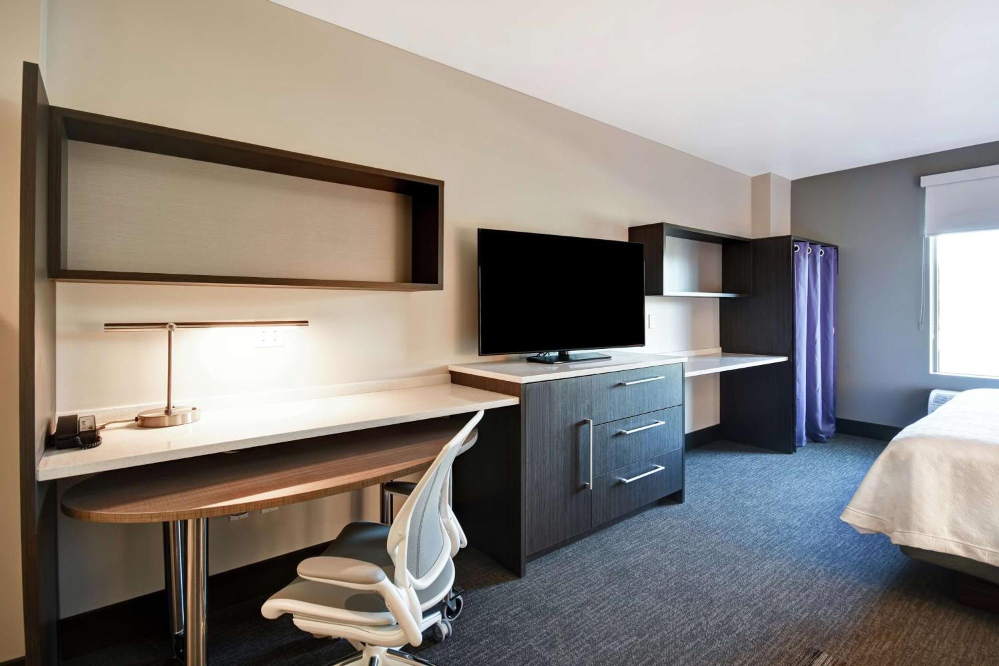 King Studio Suite Non-Smoking
