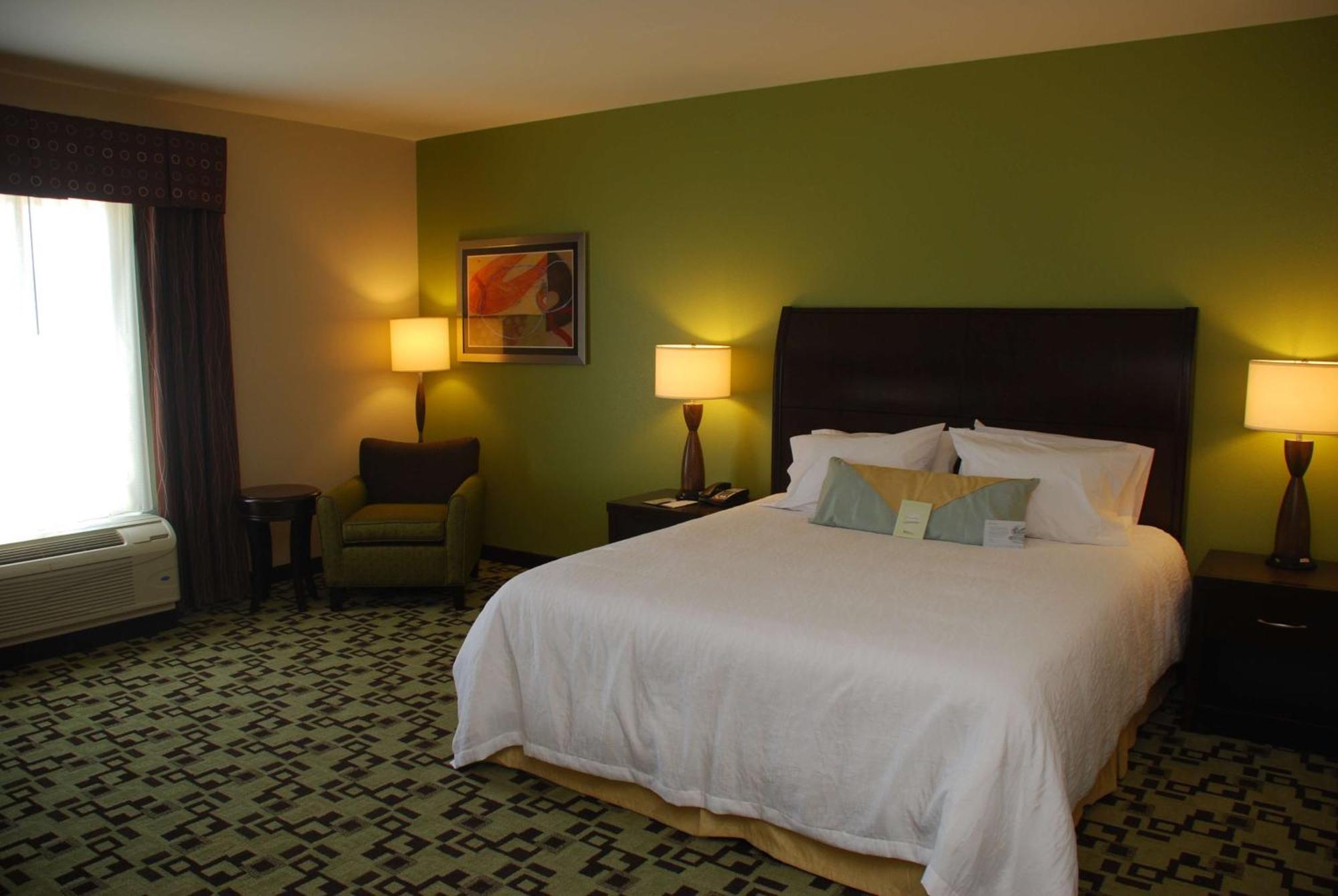 King Room with Tub - Mobility and Hearing Access