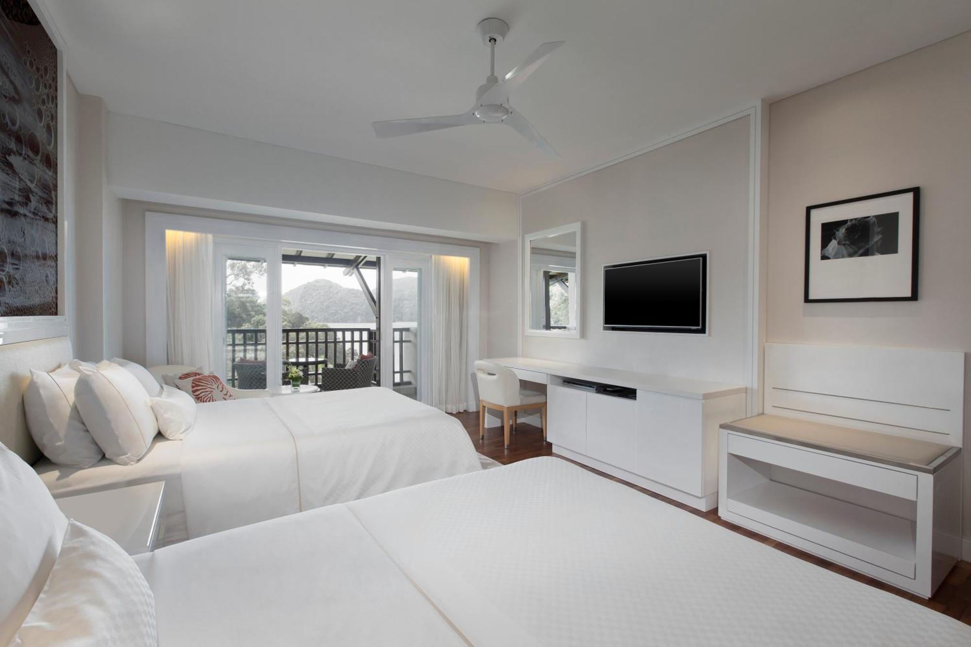 Twin Room Partial Ocean View