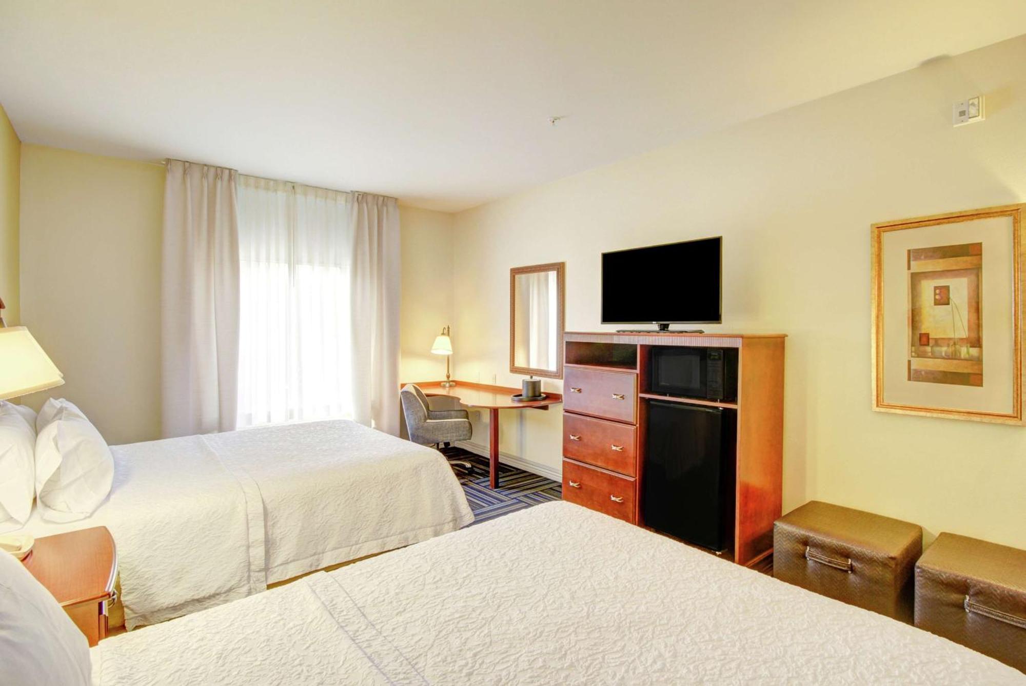 Room with Two Queen Beds - Non-Smoking