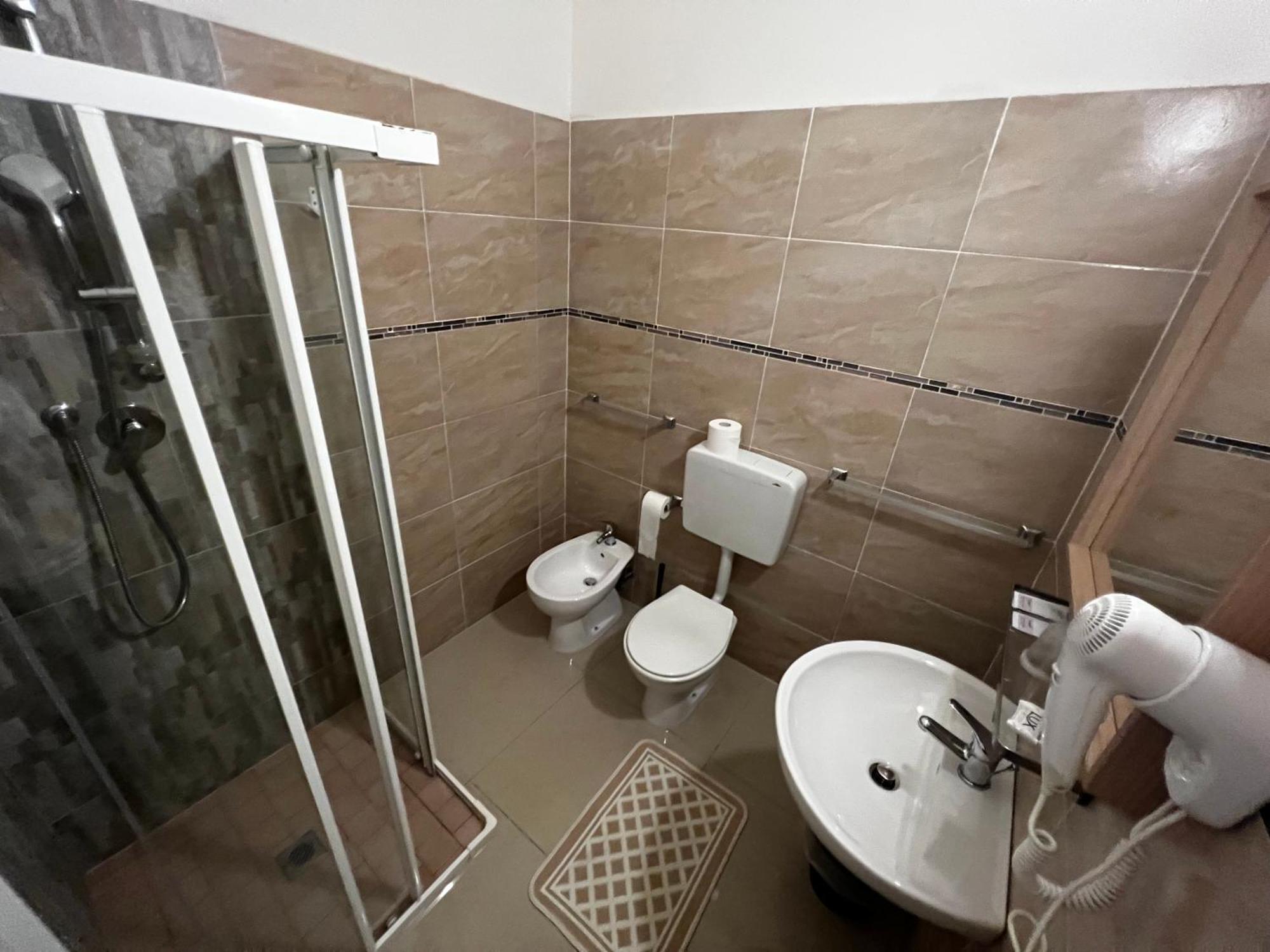 Standard Double Room,1558261690:JPEG