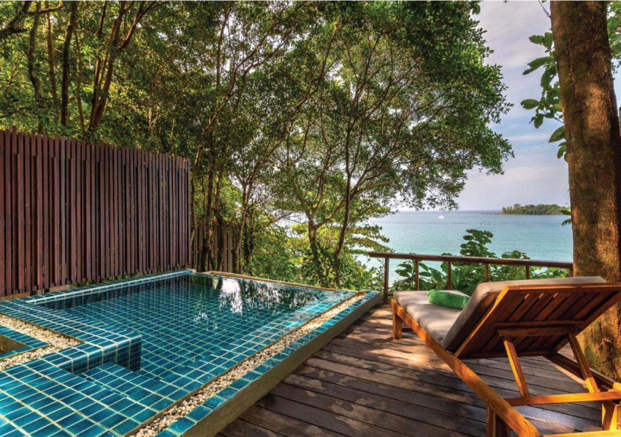 Villa Moderna con piscina pequeña