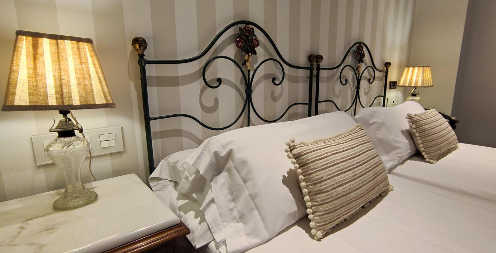 Double Room,1558518424:JPEG