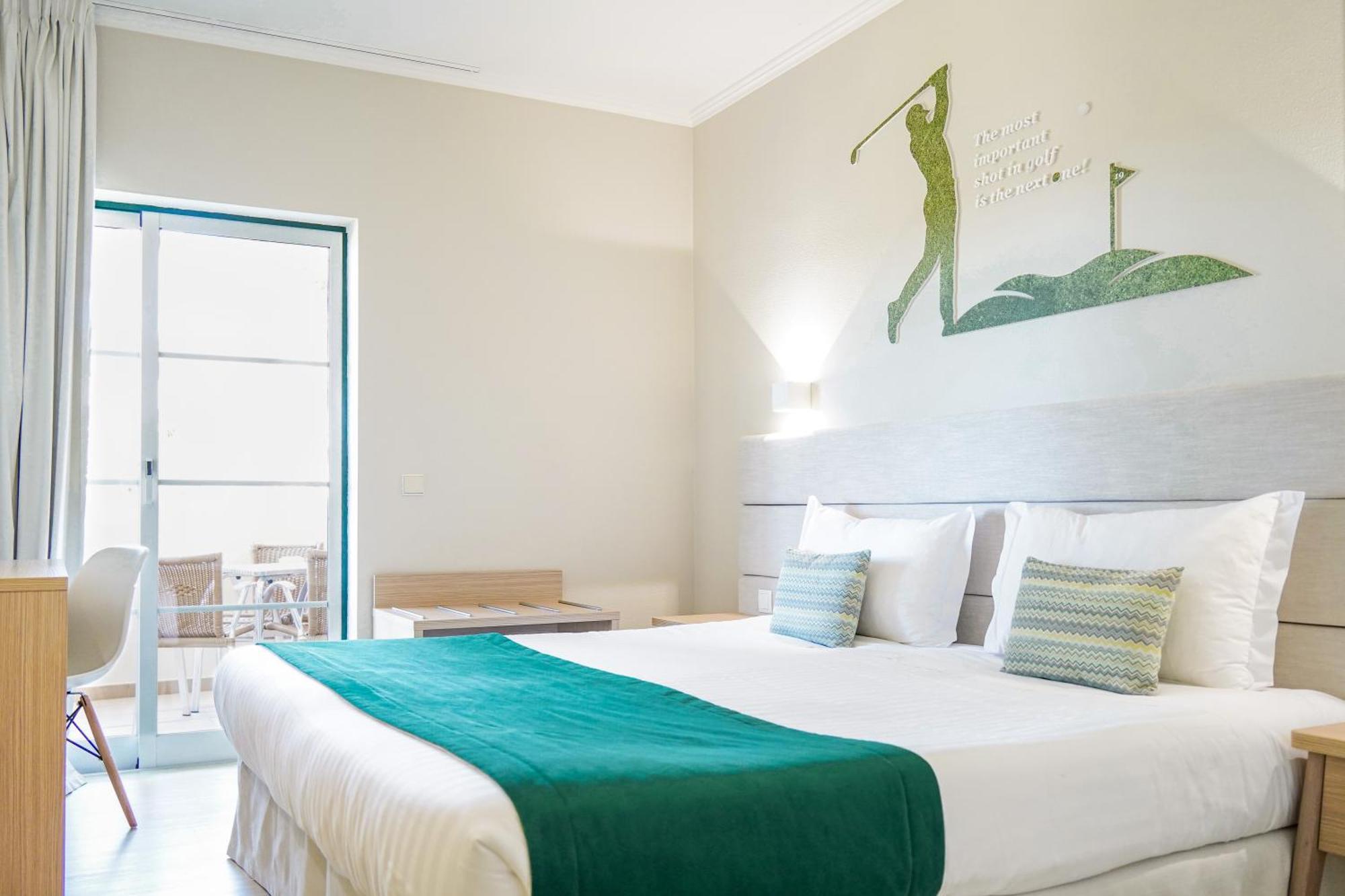 One-Bedroom Apartment Pool View