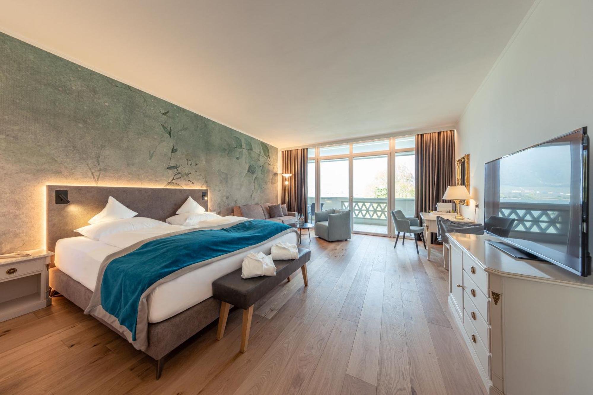 Double Room with Lake View