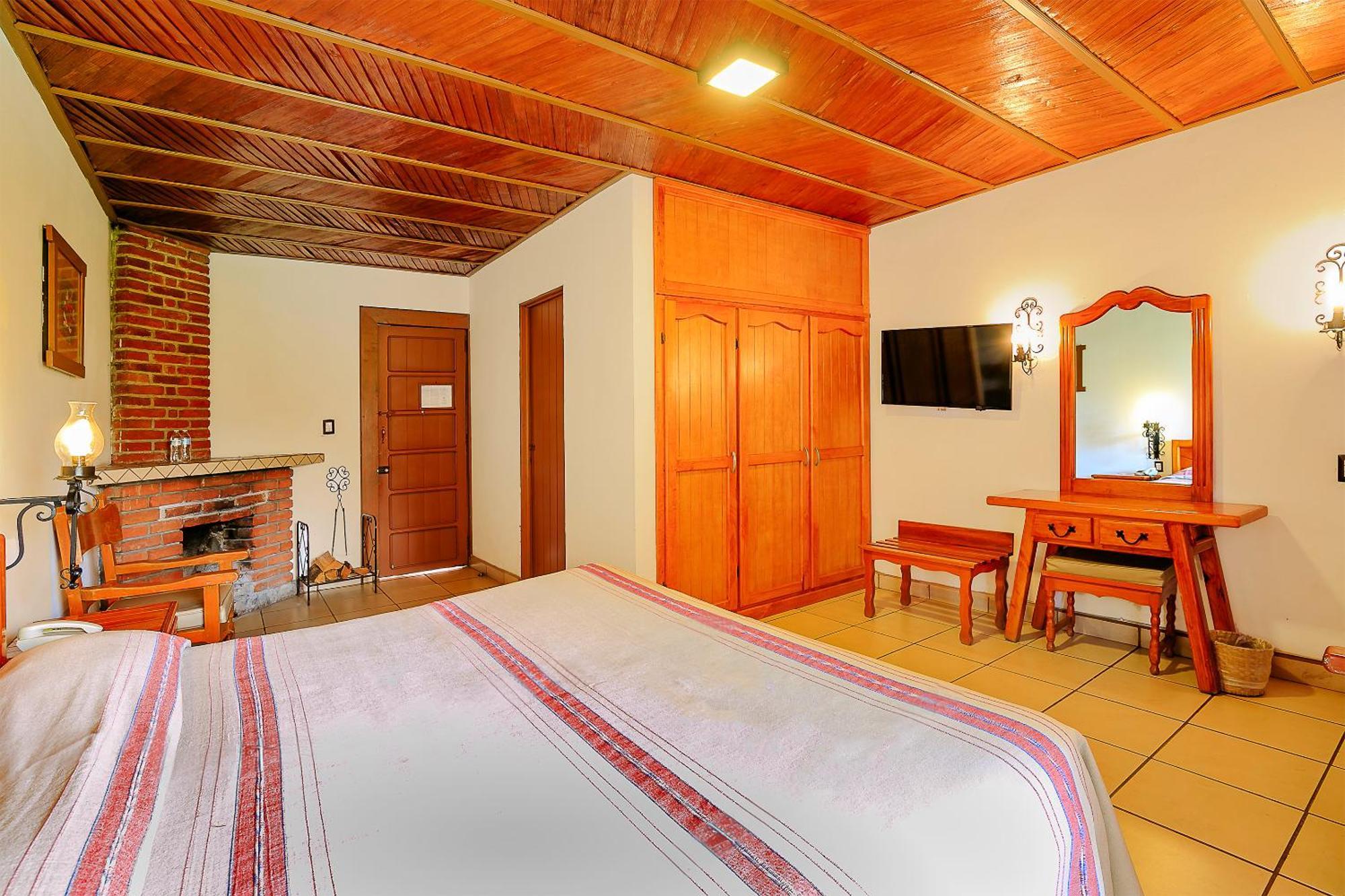 Double Room,1559668588:JPEG
