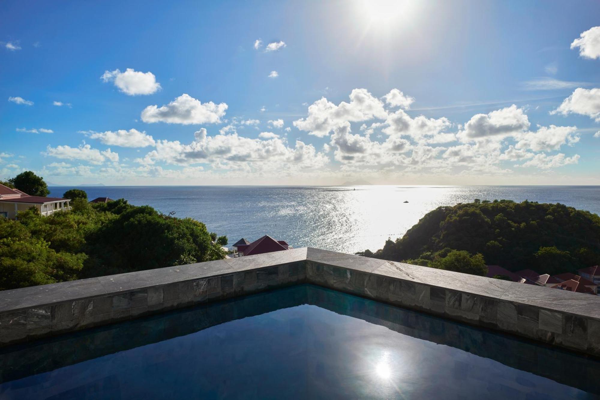 Suite Pain de Sucre infinity pool