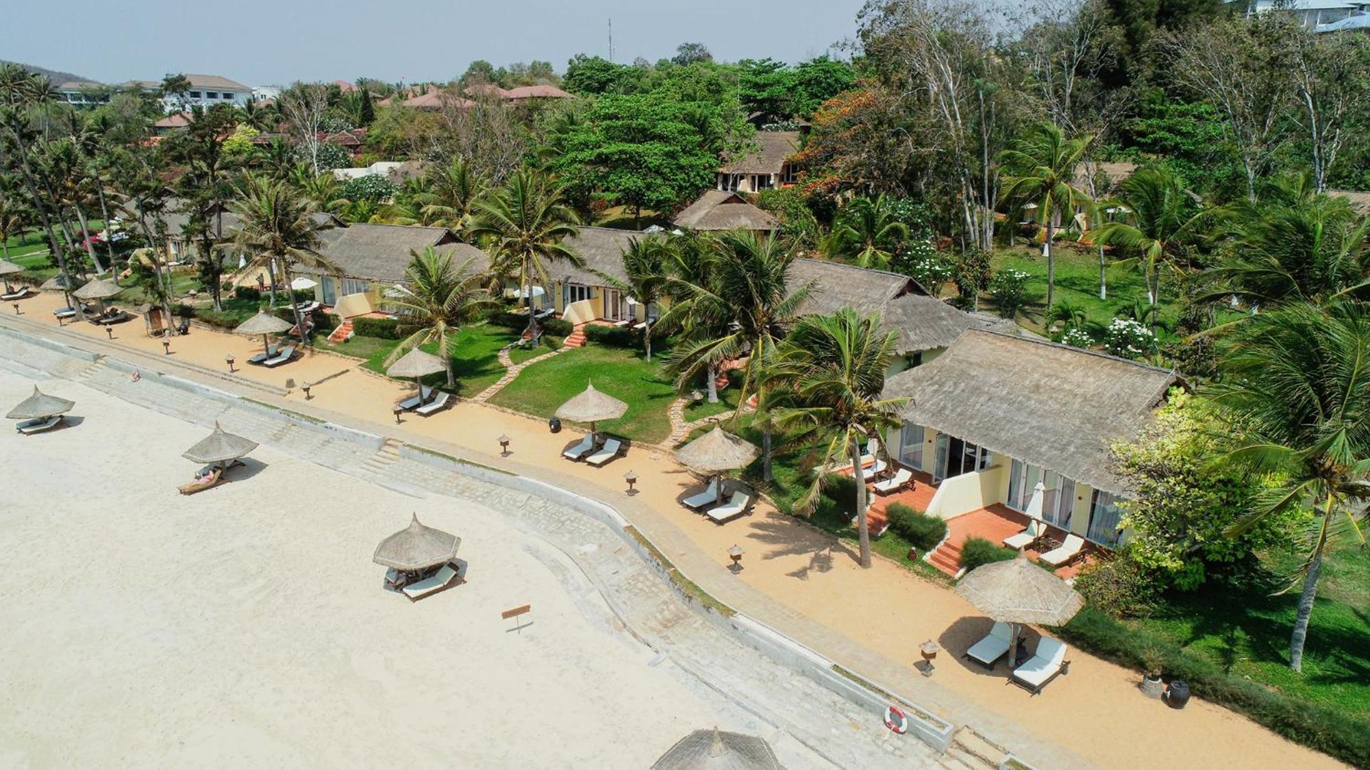 Bungalow Beach Front