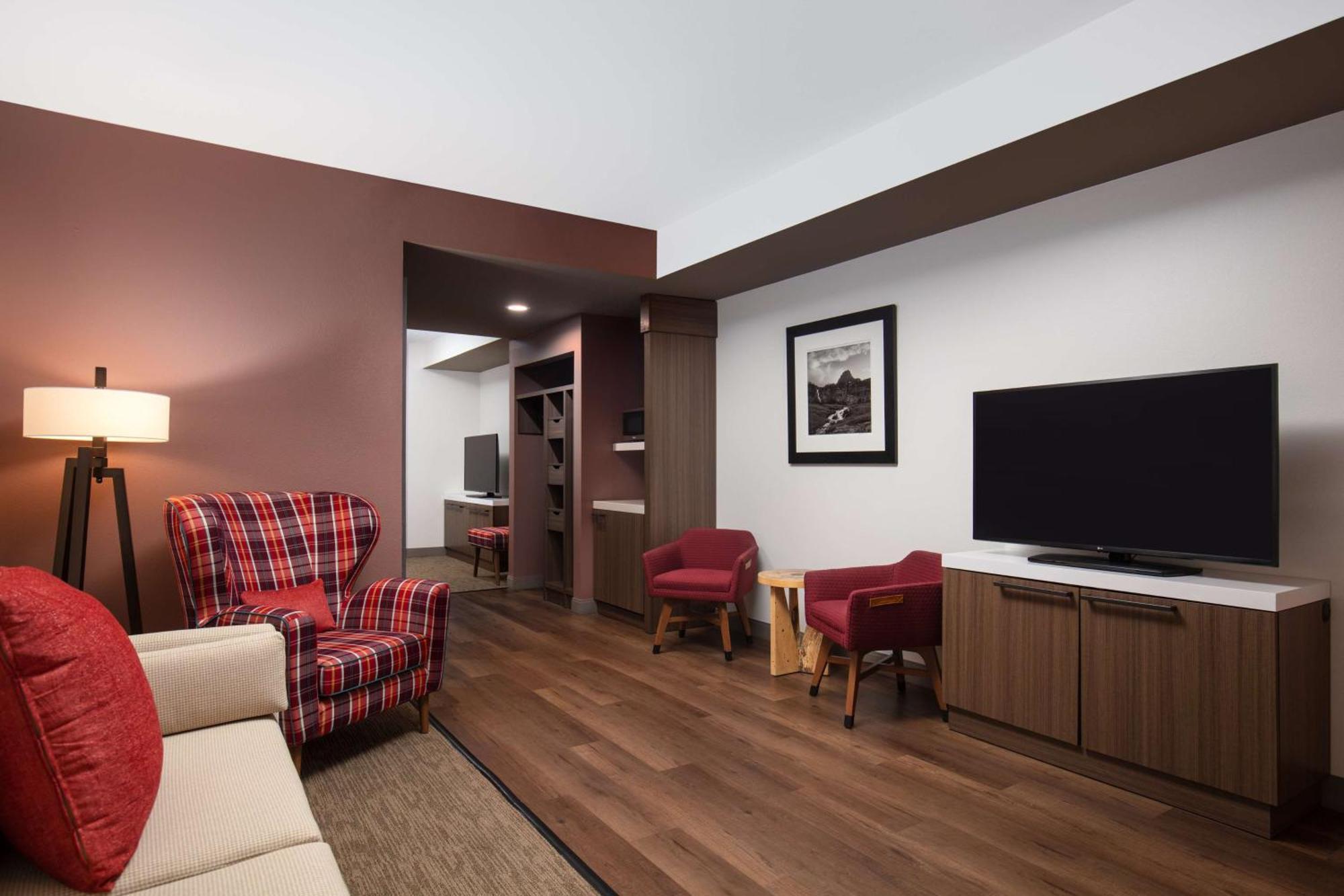 Junior King Suite with Sofa Bed