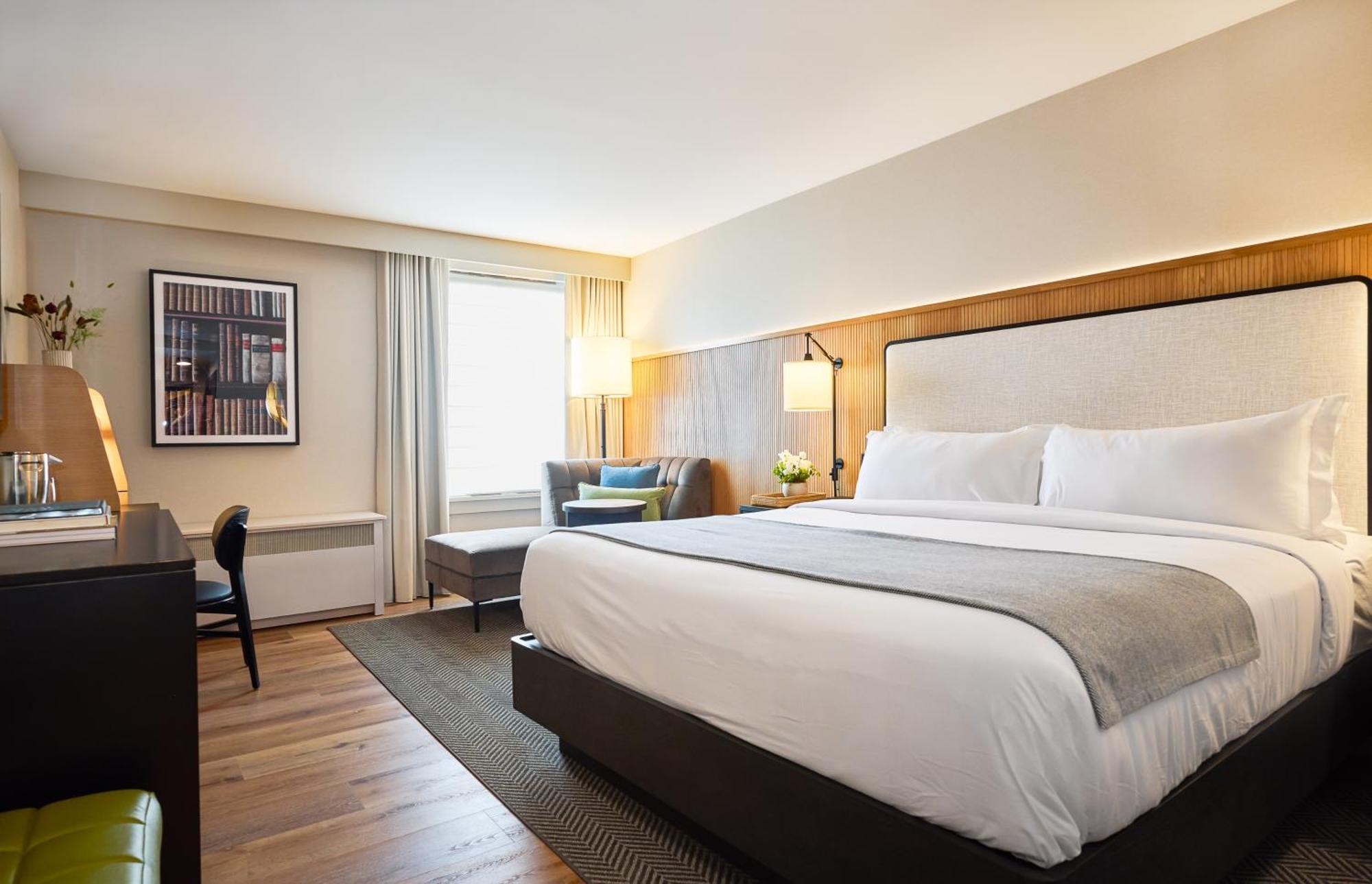 Superior King Room