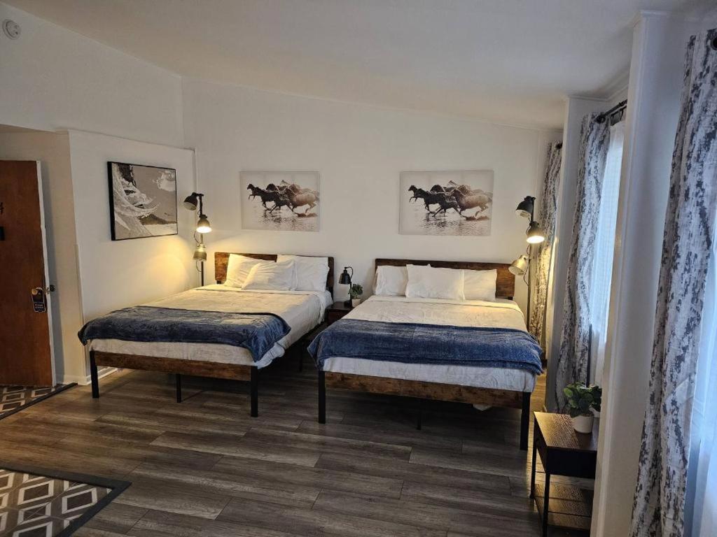 Queen Room