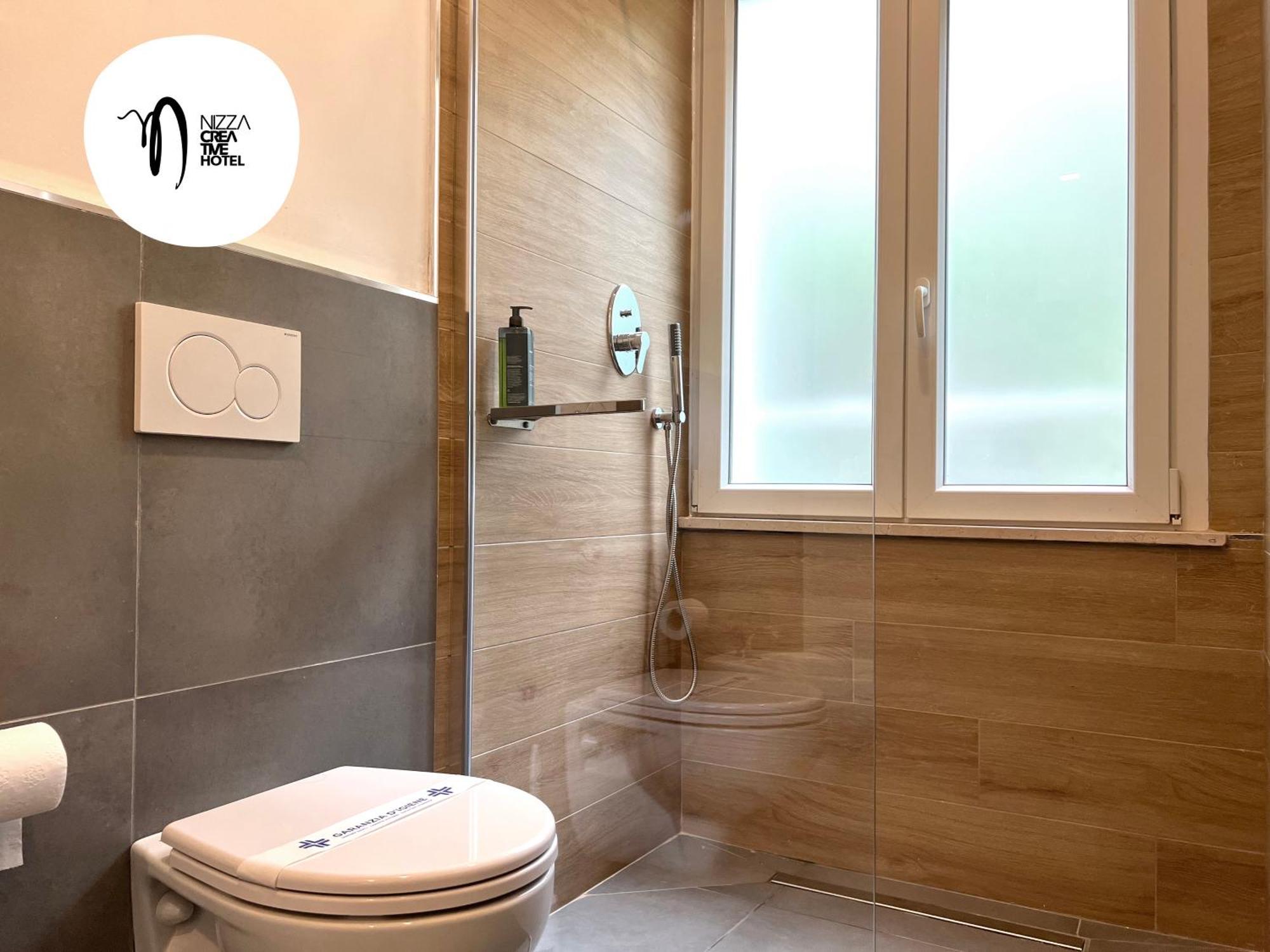 Twin Room Private Bathroom