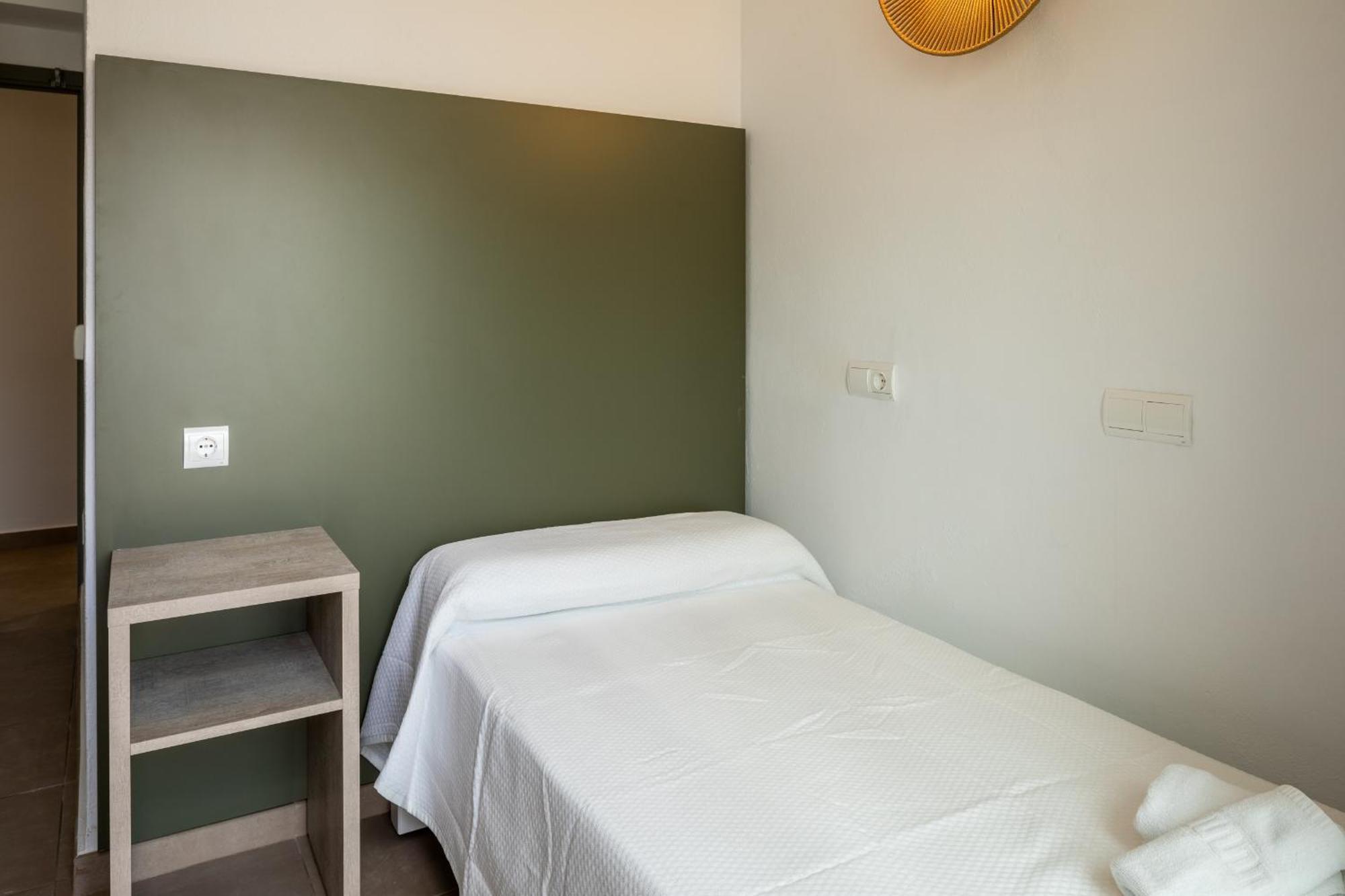 Superior Single Room,1572689879:JPEG