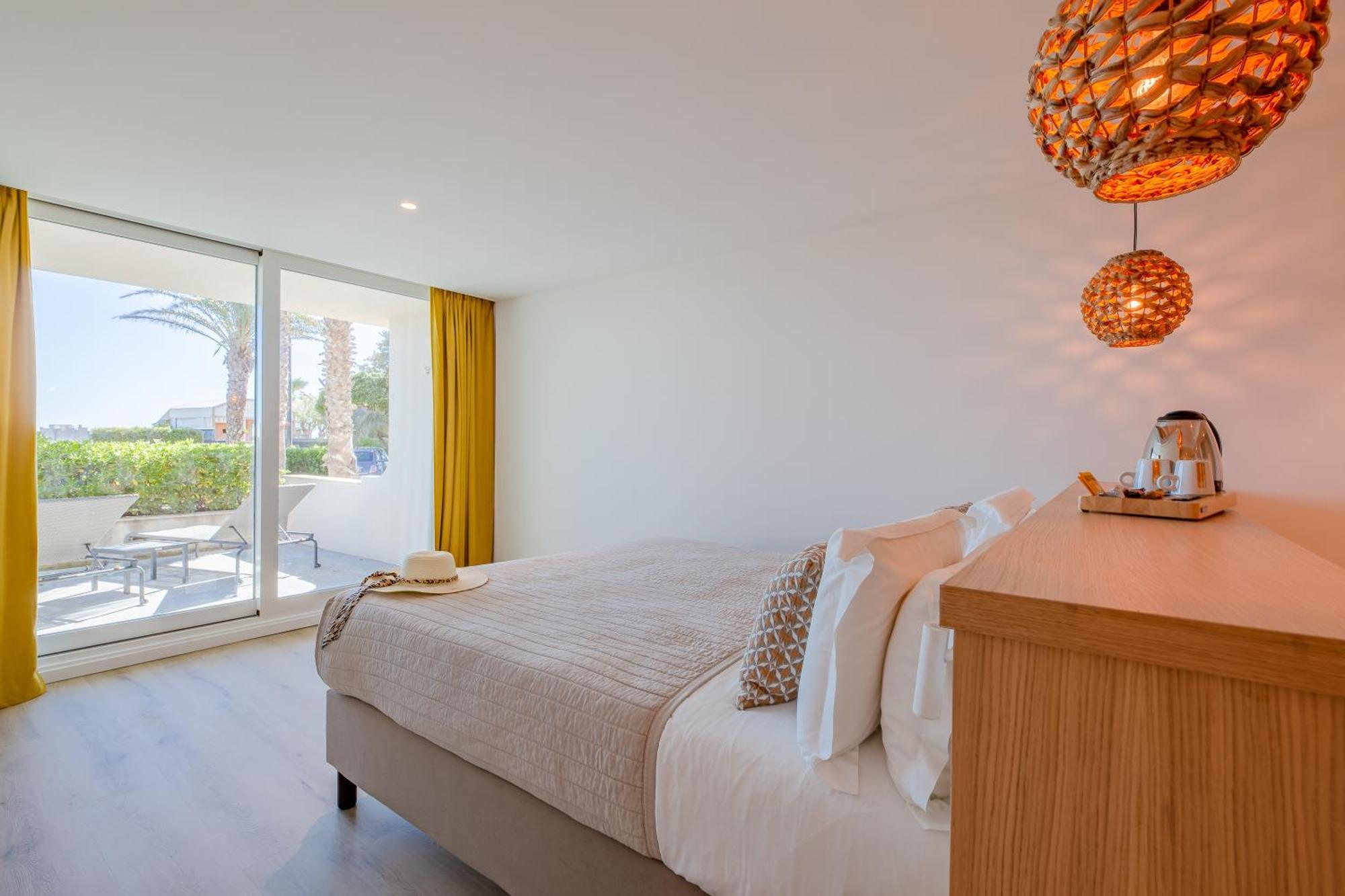 Superior double room sea view terrace ground floor