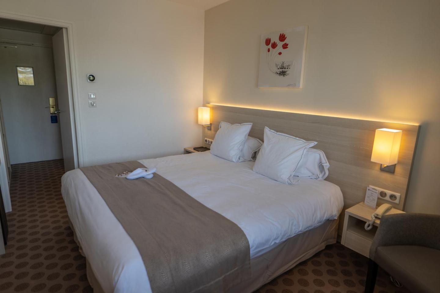Comfort Queen Room