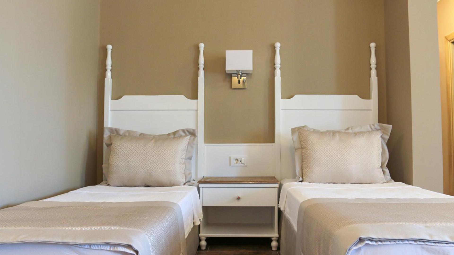 Junior Suite with Pool View