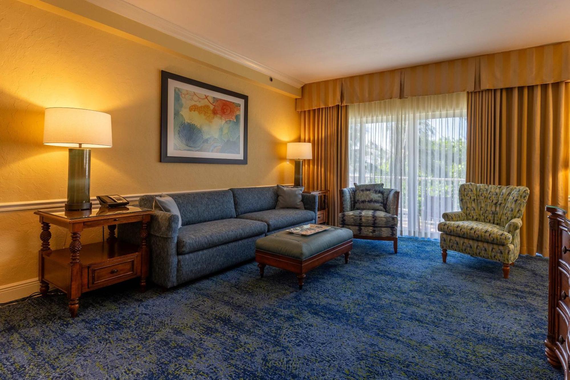 Deluxe One Bedroom Suite