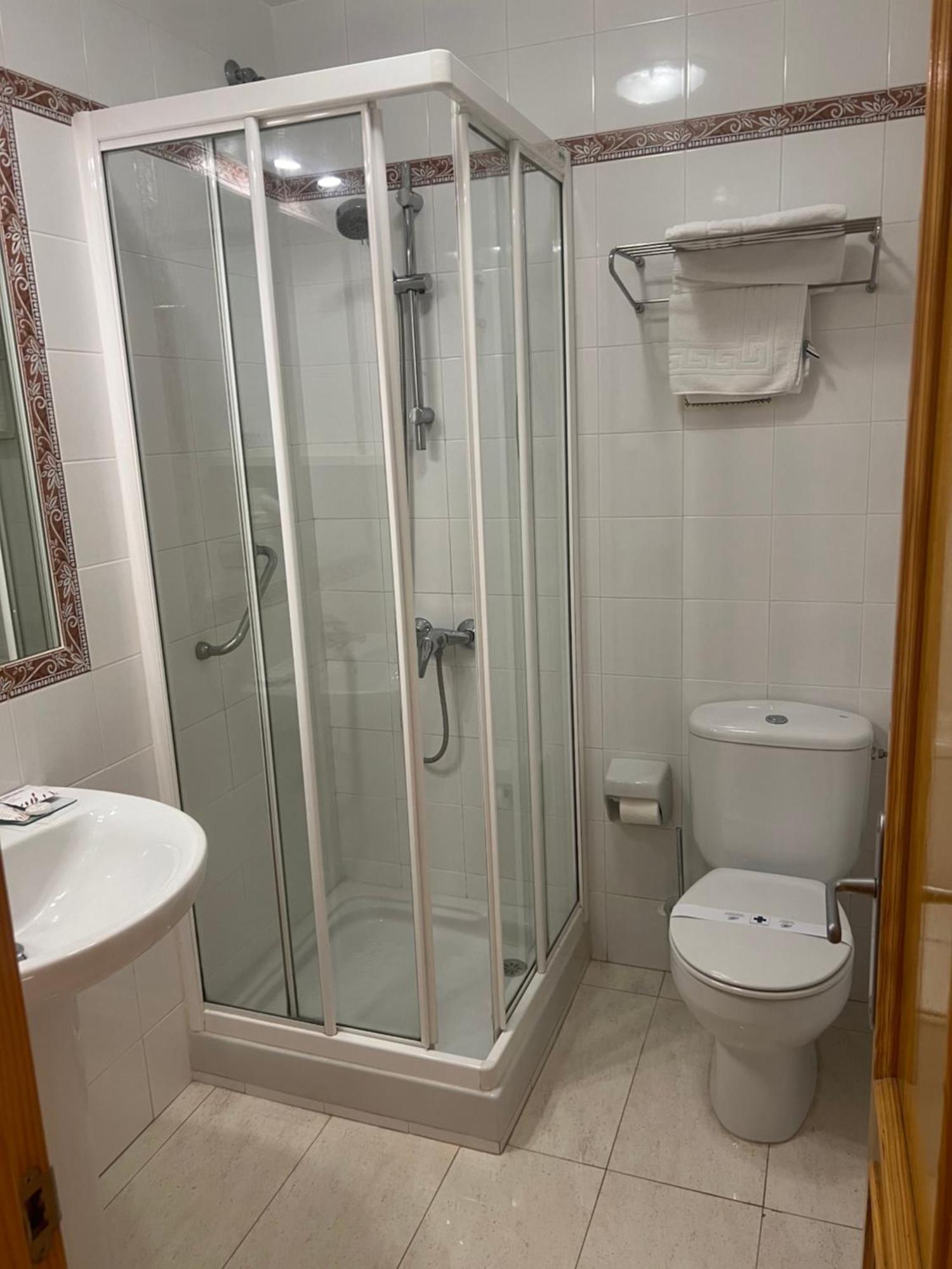 Single Room,1576715810:JPEG