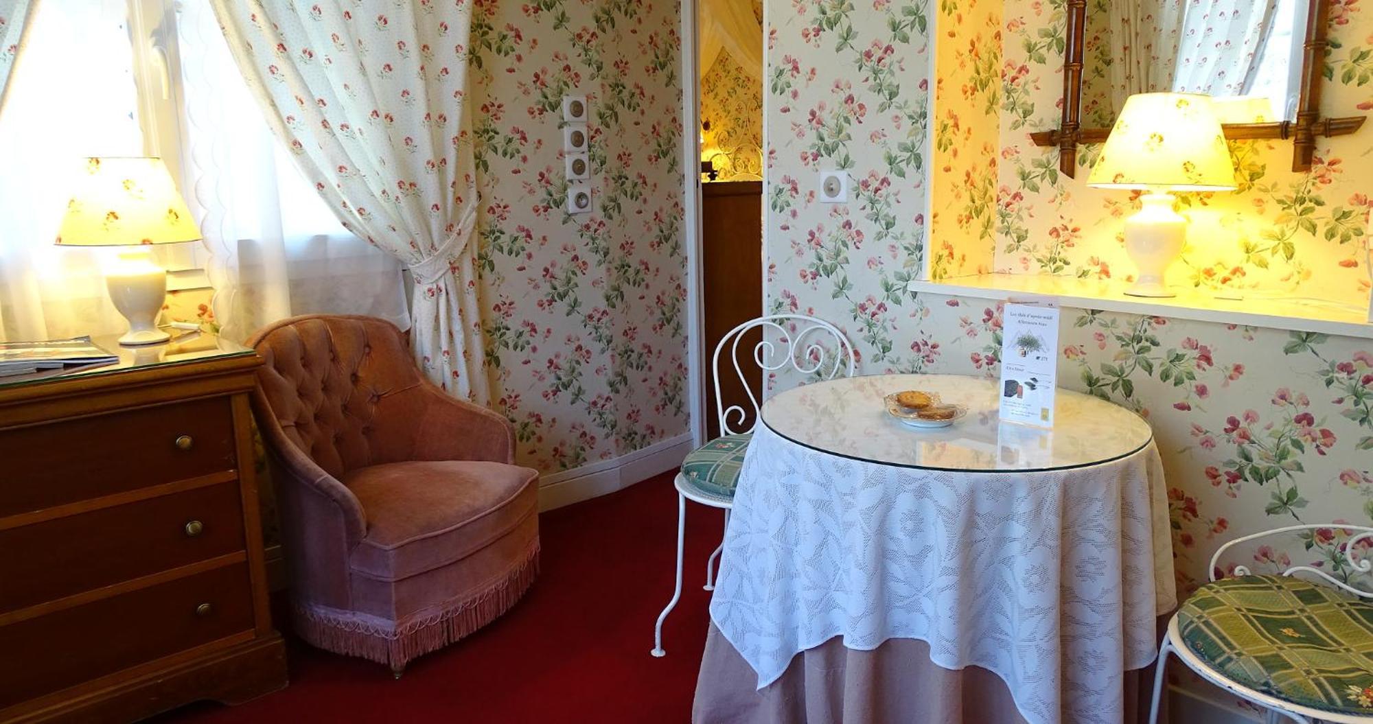 Suite with Garden View