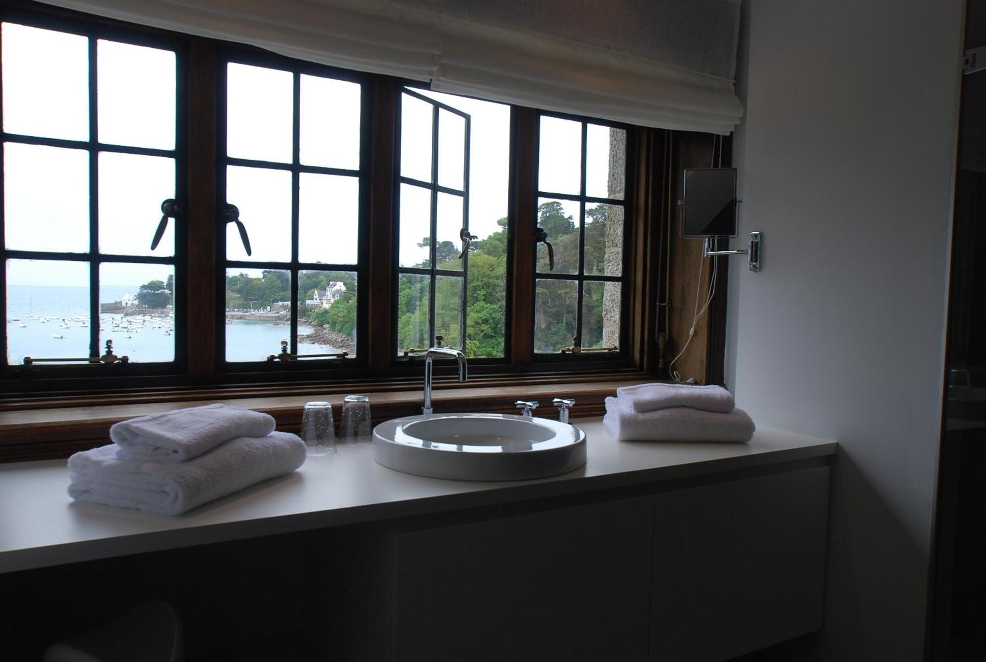 Superior Double or Twin Room Sea View