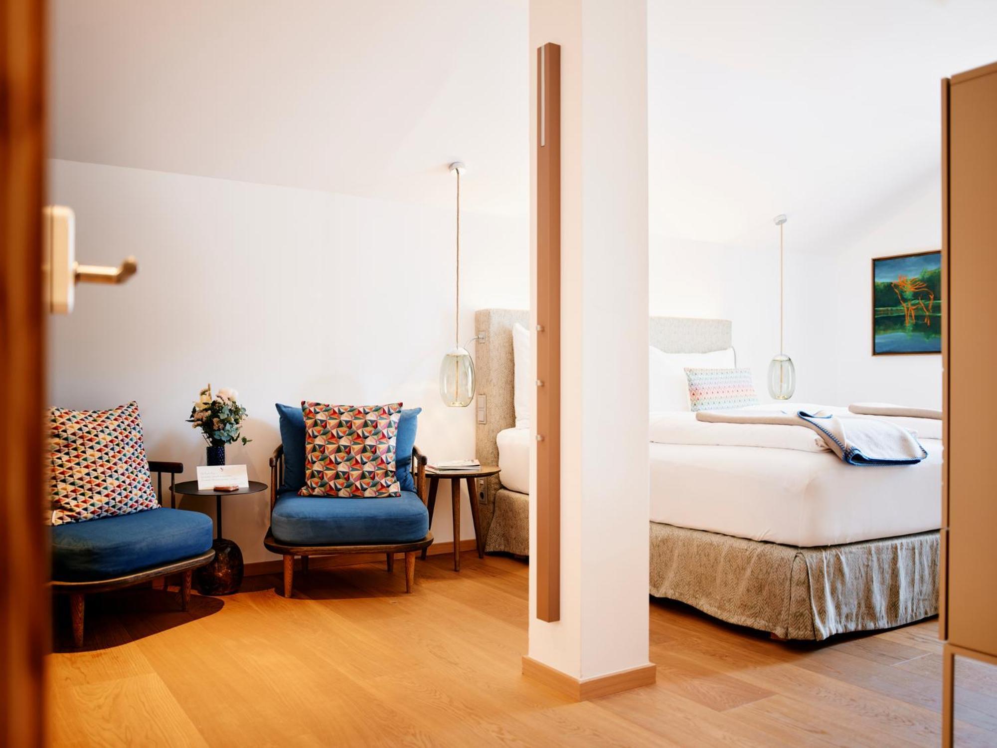 Kamer met Kingsize Bed en Uitzicht op Meer