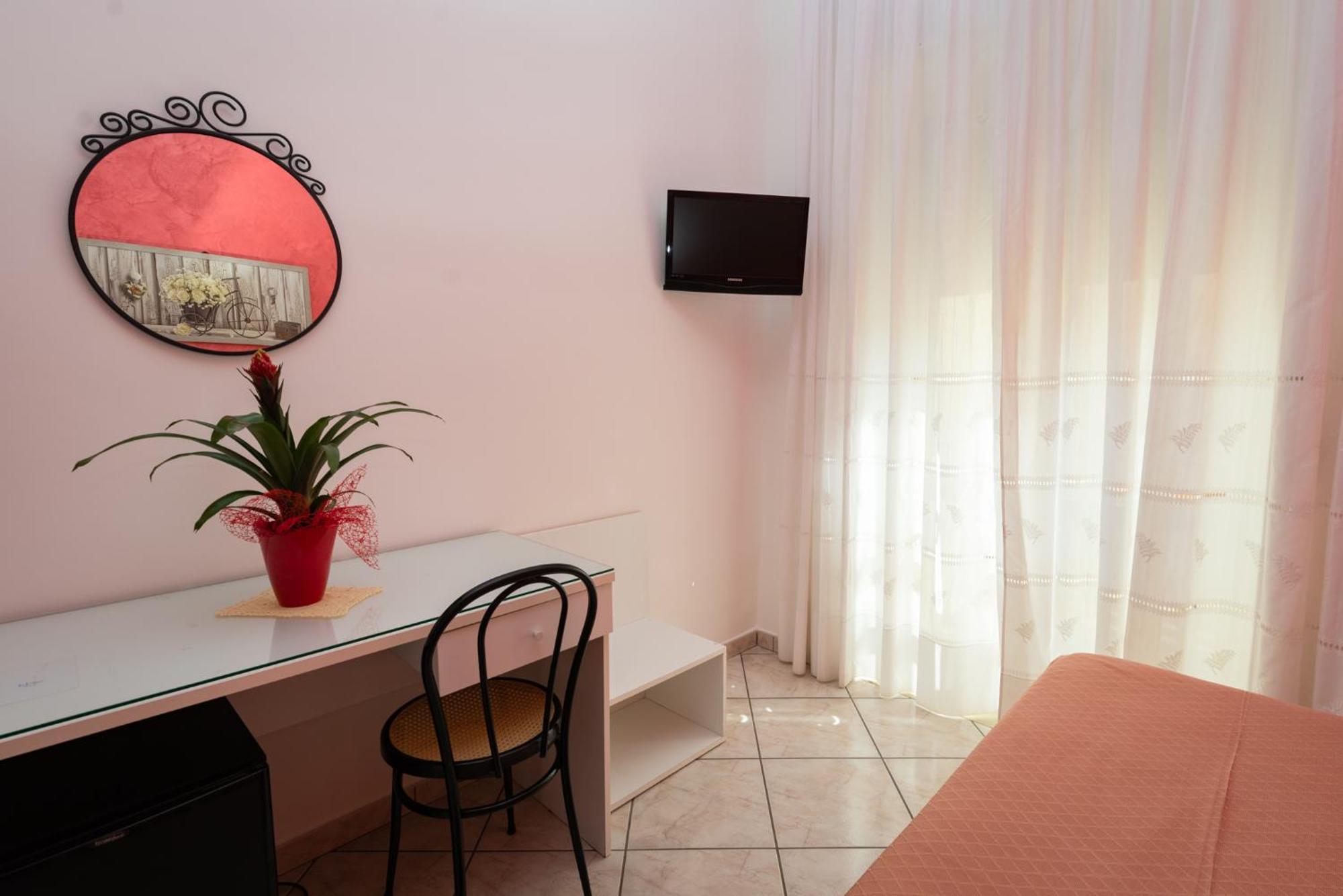 Single Room,1580186968:JPEG