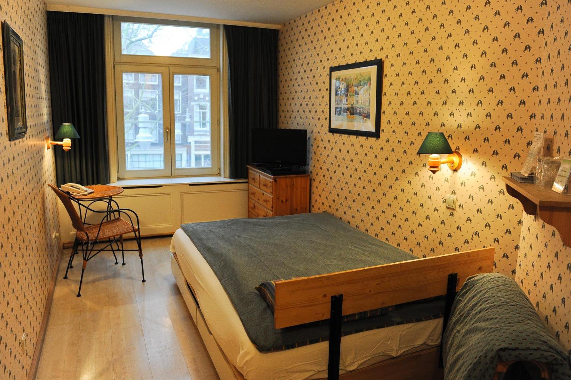 Habitación Doble Pequeña