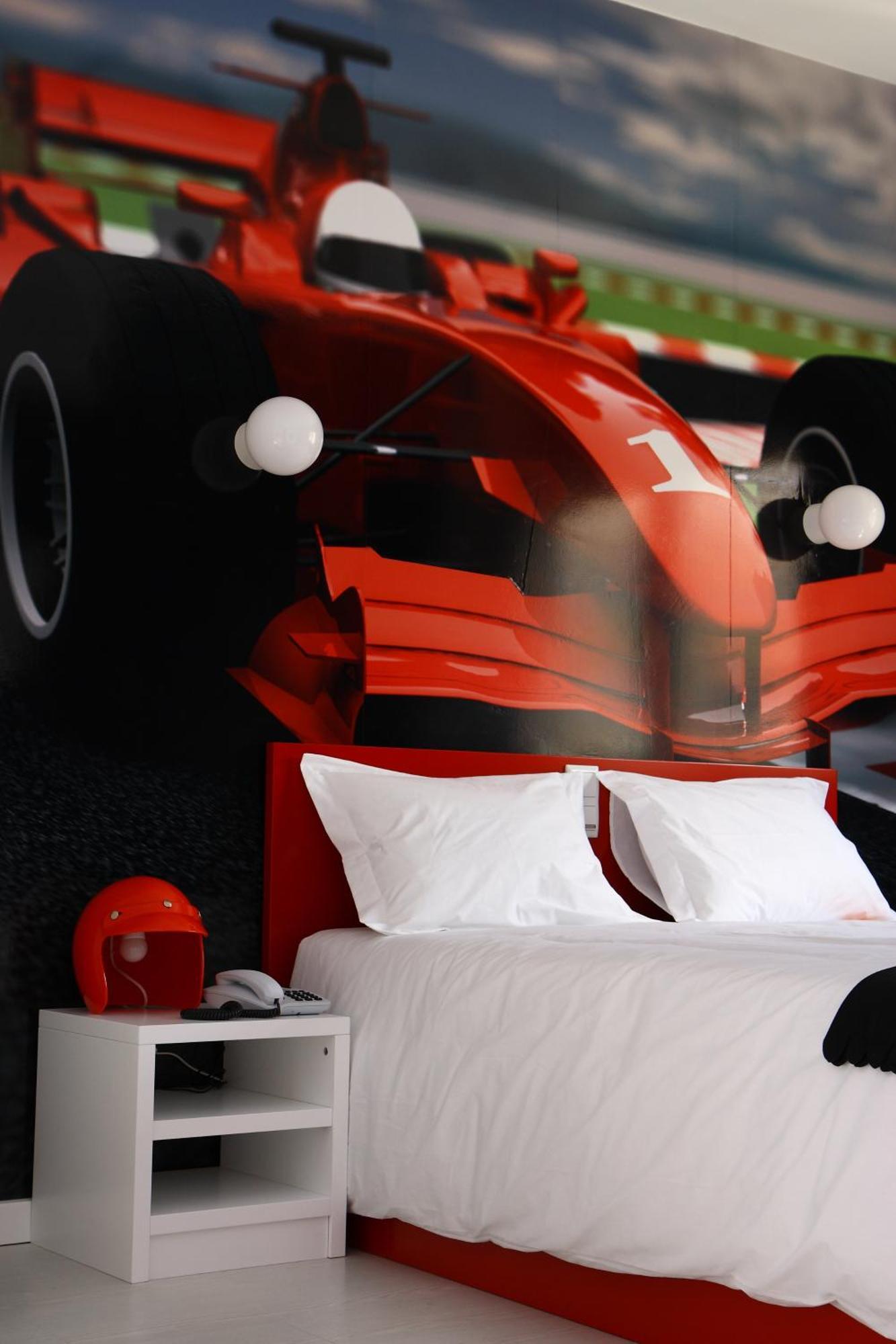 Themed Double Room Speed