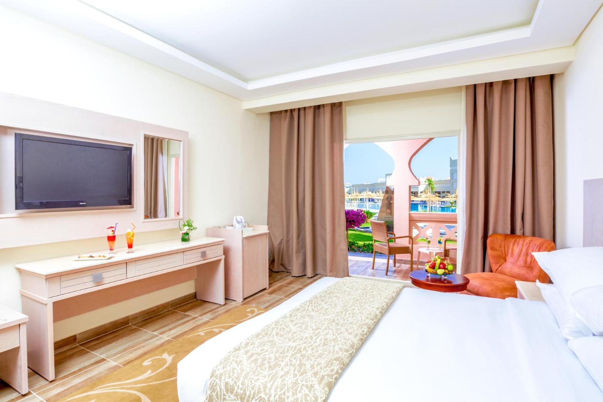 Deluxe Double Room Pool View Aqua Vista Area