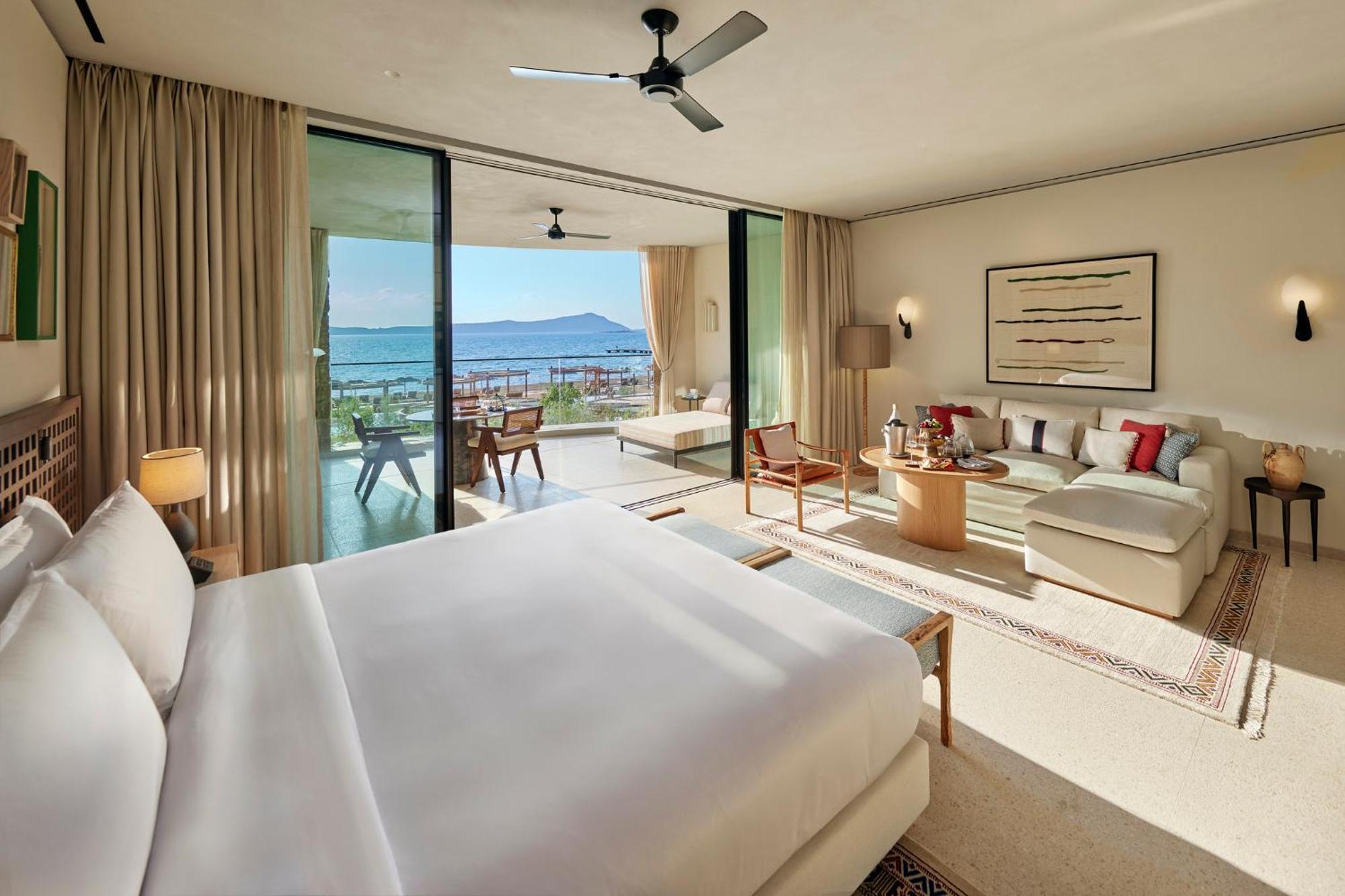 Interconnecting Beach Club Junior Suites,1628005676:JPEG