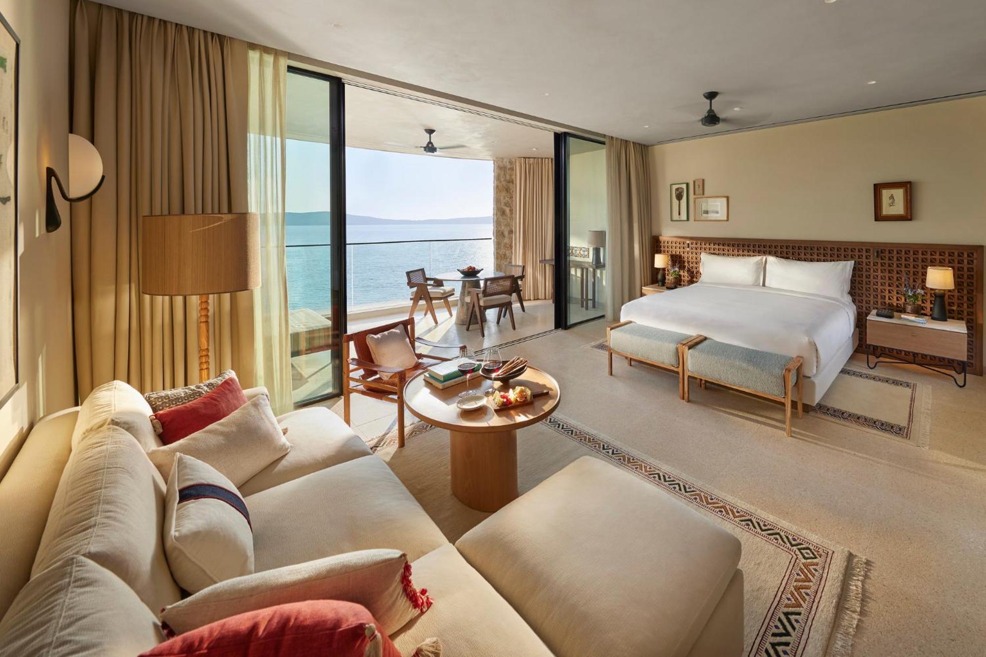 Deluxe Bay View Junior Suite King or Twin