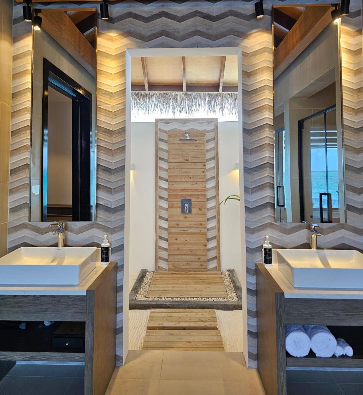 Two-Bedroom Beach Villa Private Pool & Hot Tub